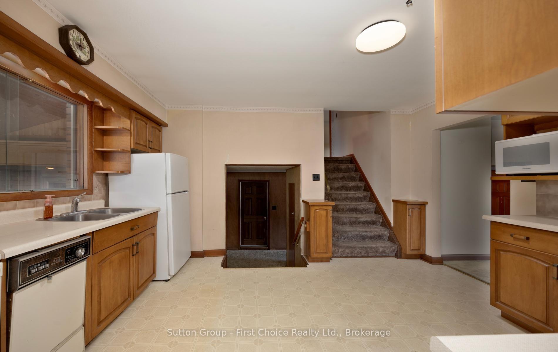 Photo 8 of 12 McCulloch Street, Stratford — HOMEH