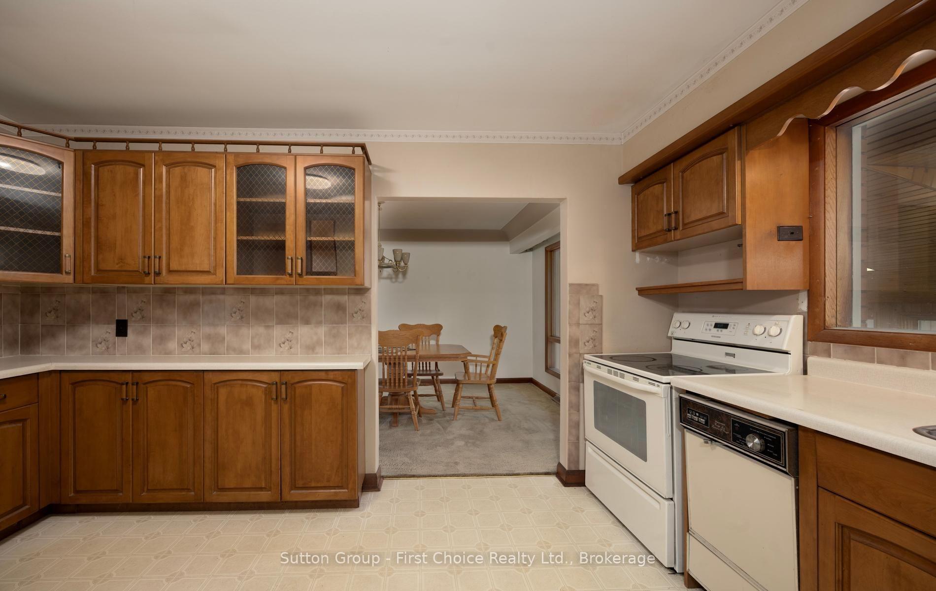 Photo 10 of 12 McCulloch Street, Stratford — HOMEH