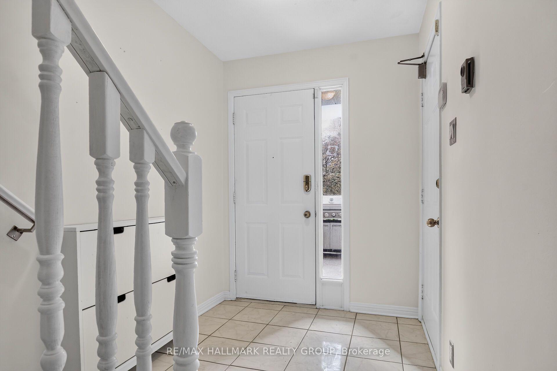 Photo 2 of Unit 12, 207 Stratas Court, Ottawa, Kanata - Katimavik — HOMEH