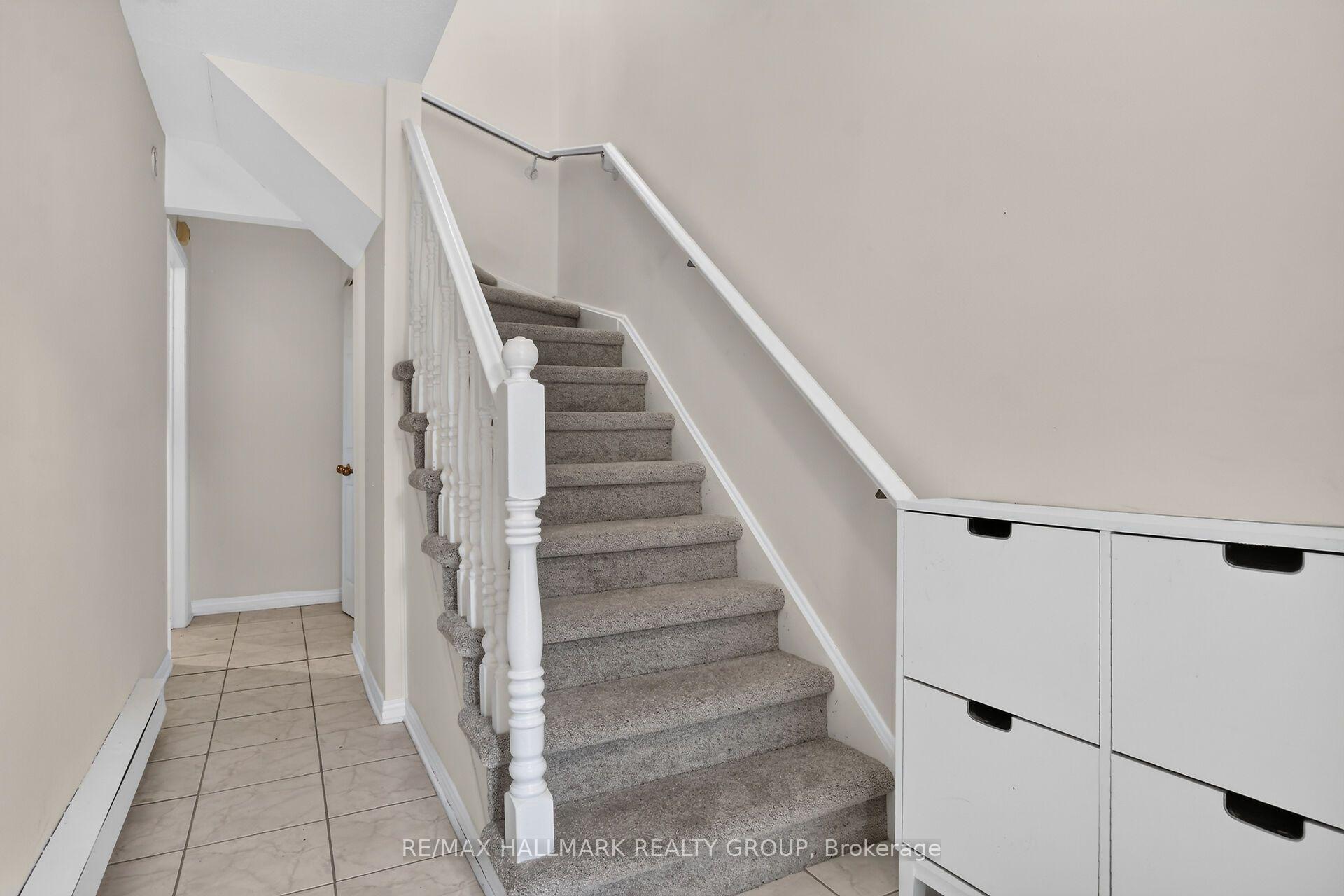 Photo 3 of Unit 12, 207 Stratas Court, Ottawa, Kanata - Katimavik — HOMEH