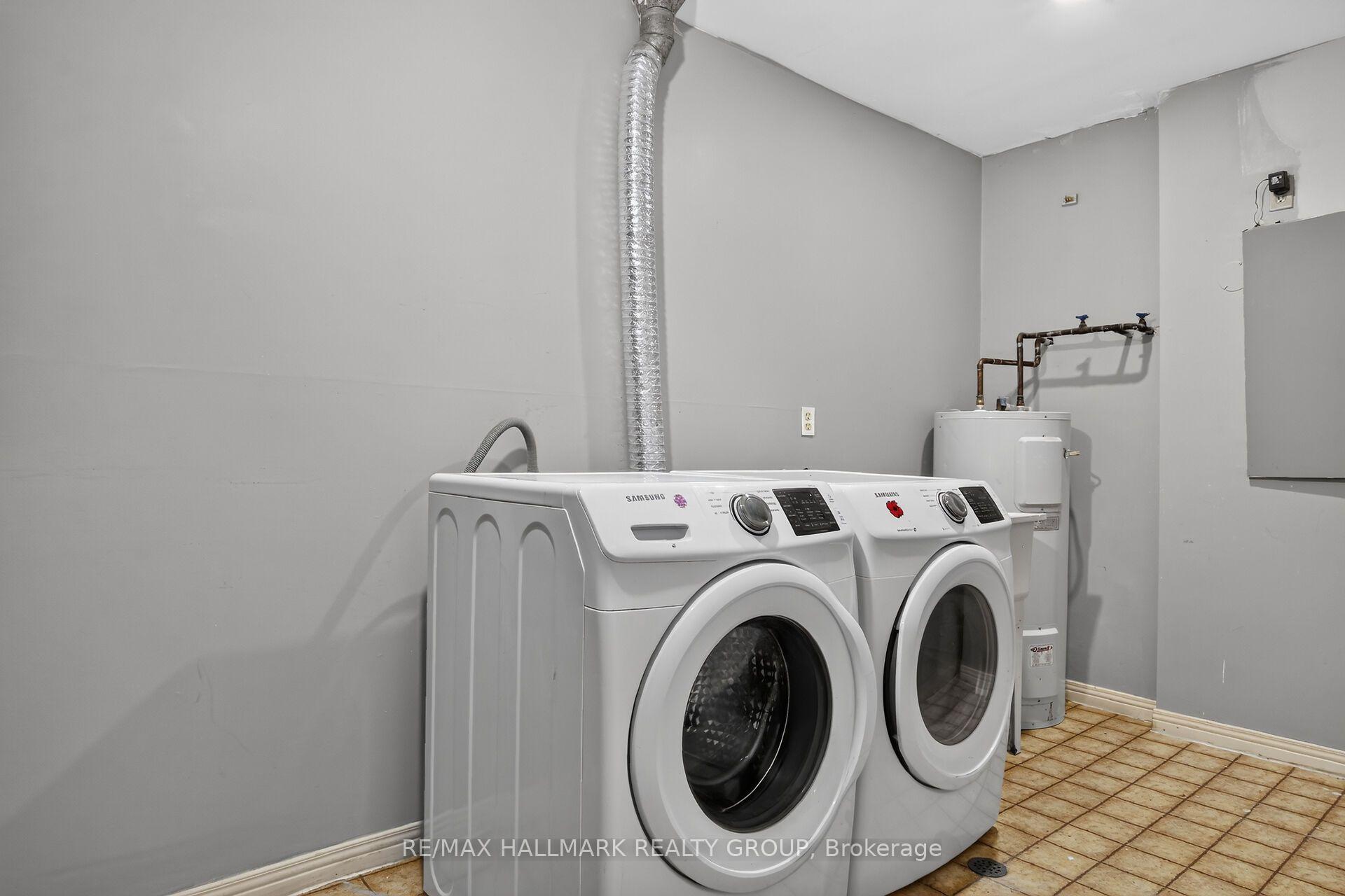 Photo 4 of Unit 12, 207 Stratas Court, Ottawa, Kanata - Katimavik — HOMEH