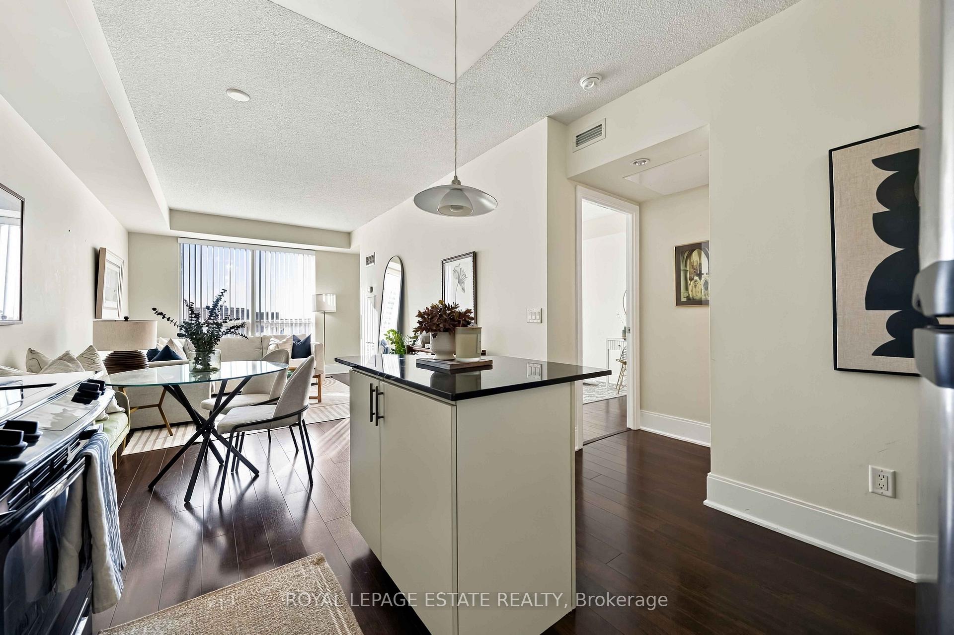 Photo 5 of Unit 604, 181 Wynford Drive, North York, Banbury-Don Mills — HOMEH