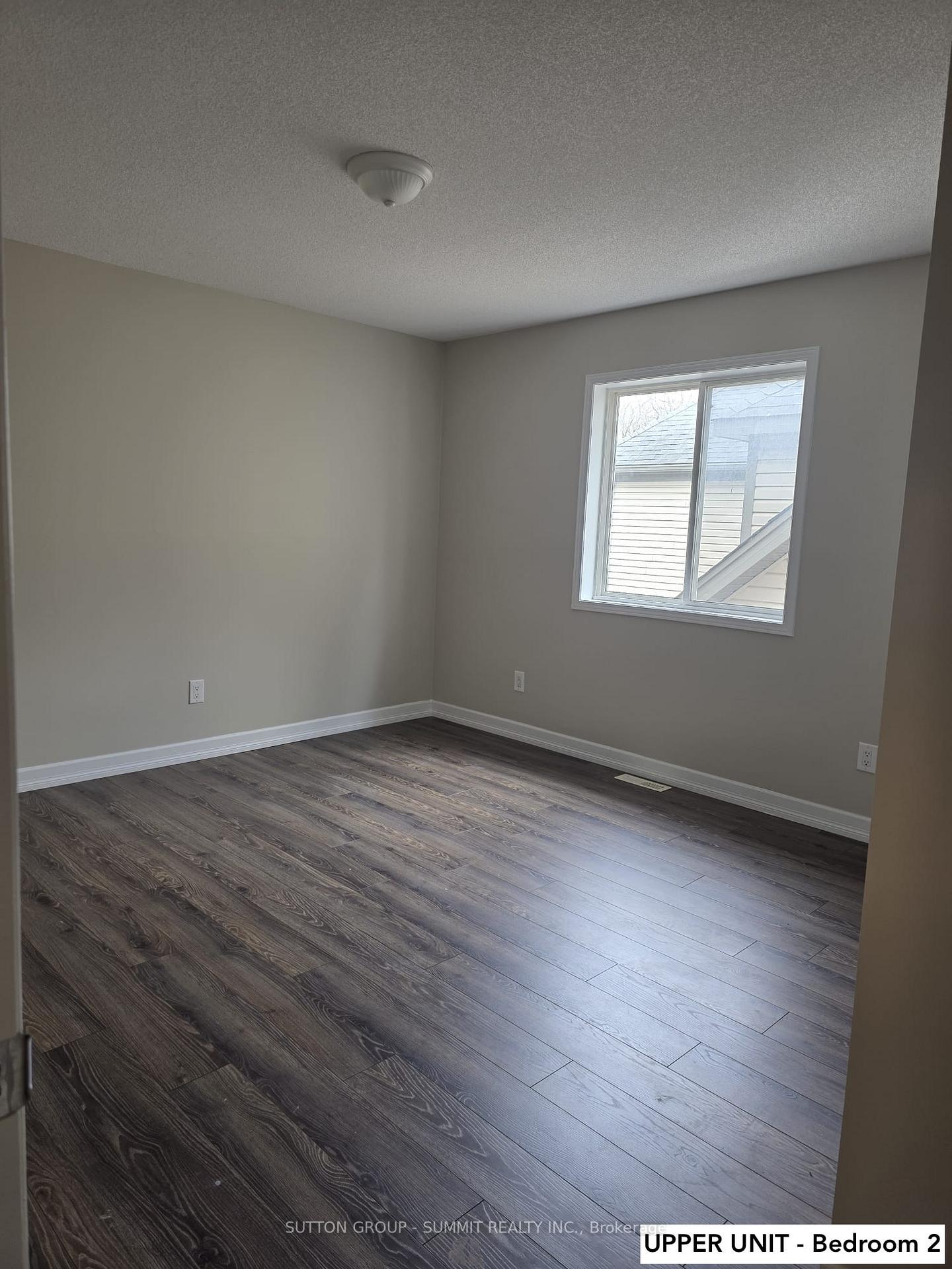 Photo 9 of 329 Edgehill Drive, Barrie, Edgehill Drive — HOMEH