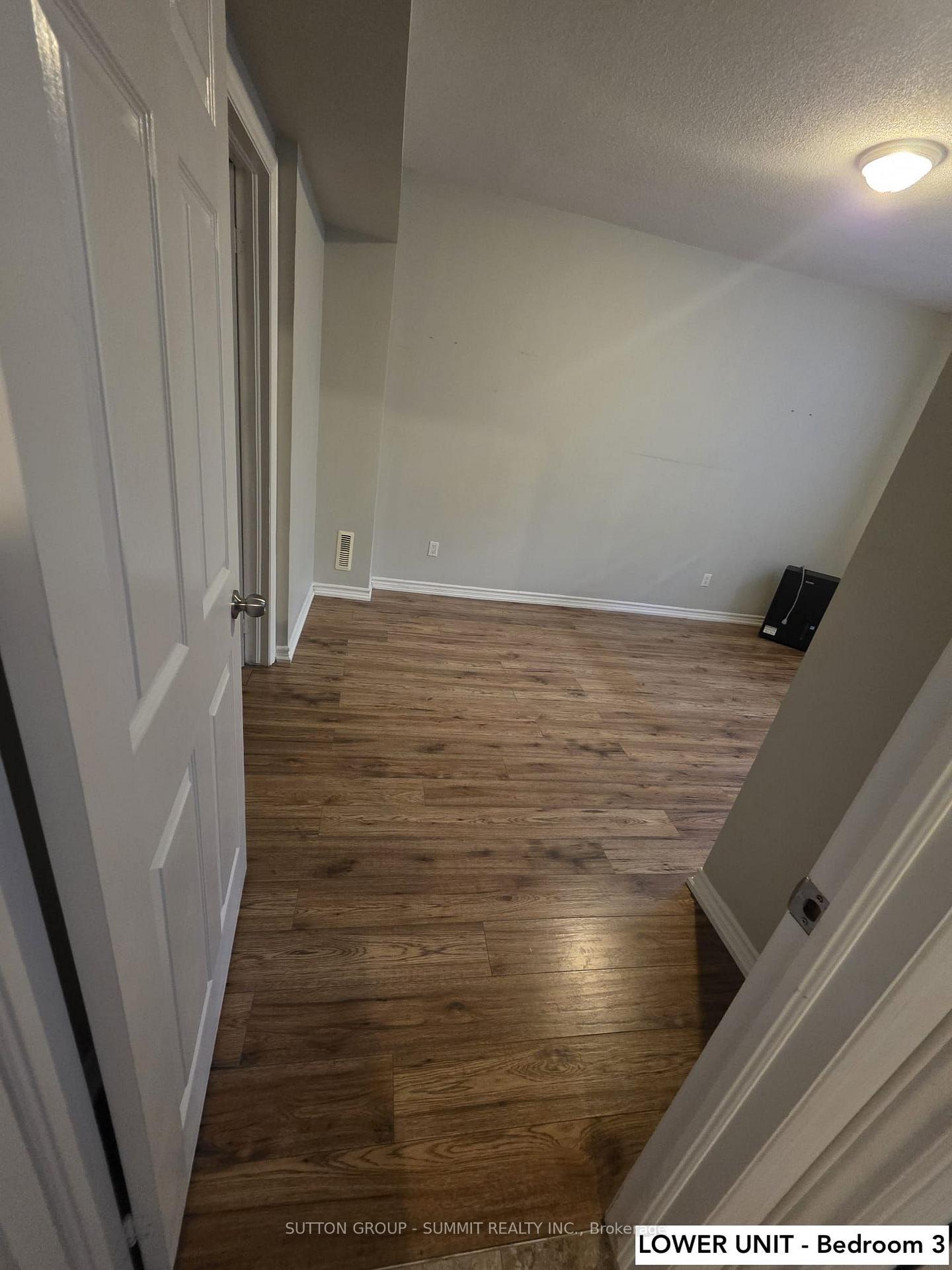 Photo 20 of 329 Edgehill Drive, Barrie, Edgehill Drive — HOMEH