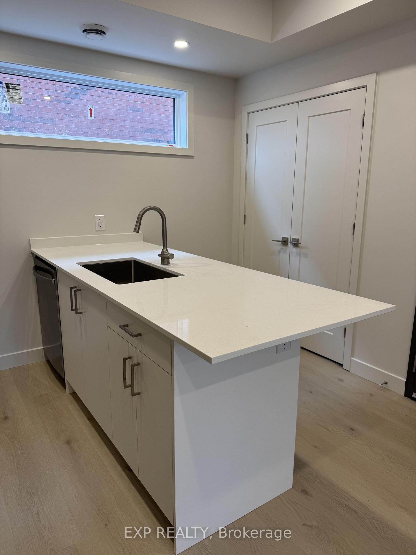 Photo 4 of Unit 6, 1301 Dorchester Avenue, Ottawa, Carlington — HOMEH