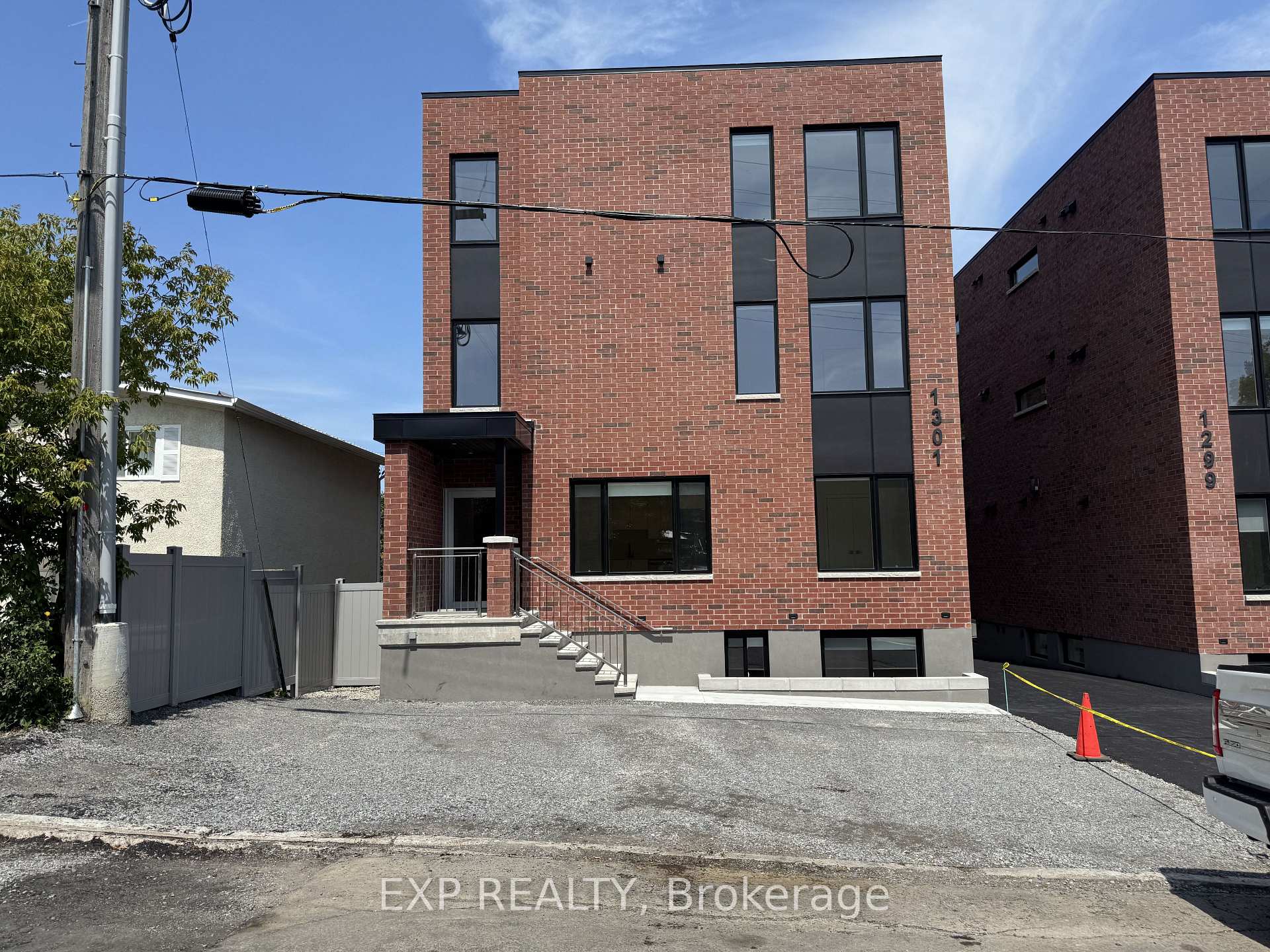 Photo of Unit 4, 1301 Dorchester Avenue