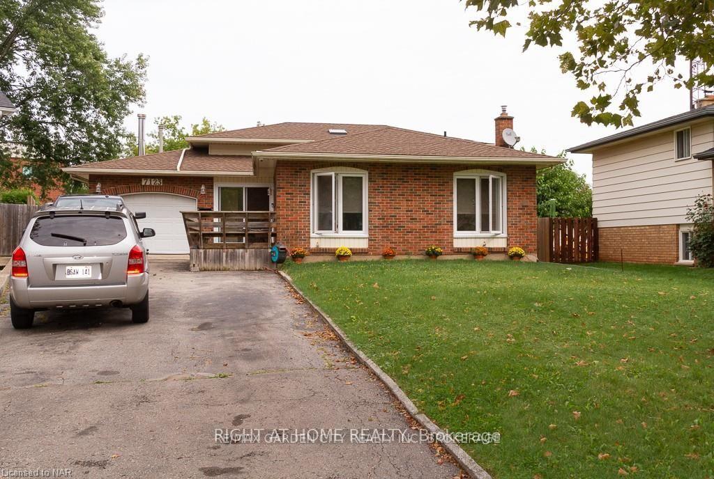 Photo 1 of 7123 Barto Crescent, Niagara Falls, Marineland — HOMEH