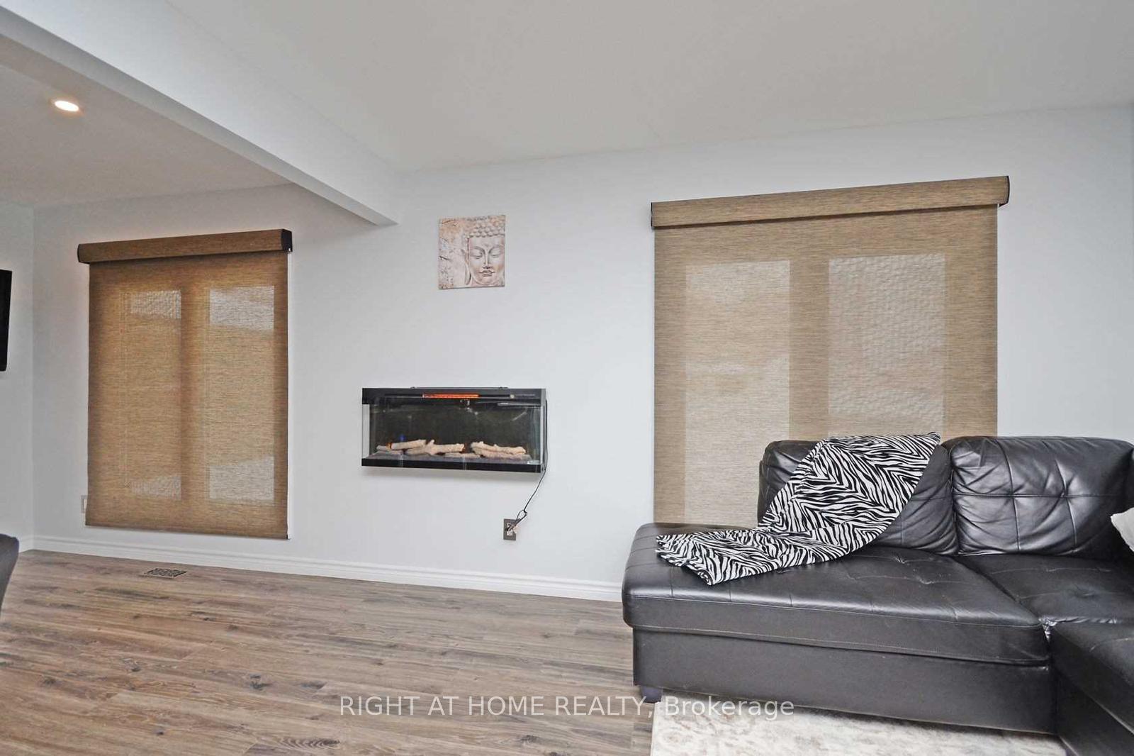 Photo 14 of 7123 Barto Crescent, Niagara Falls, Marineland — HOMEH