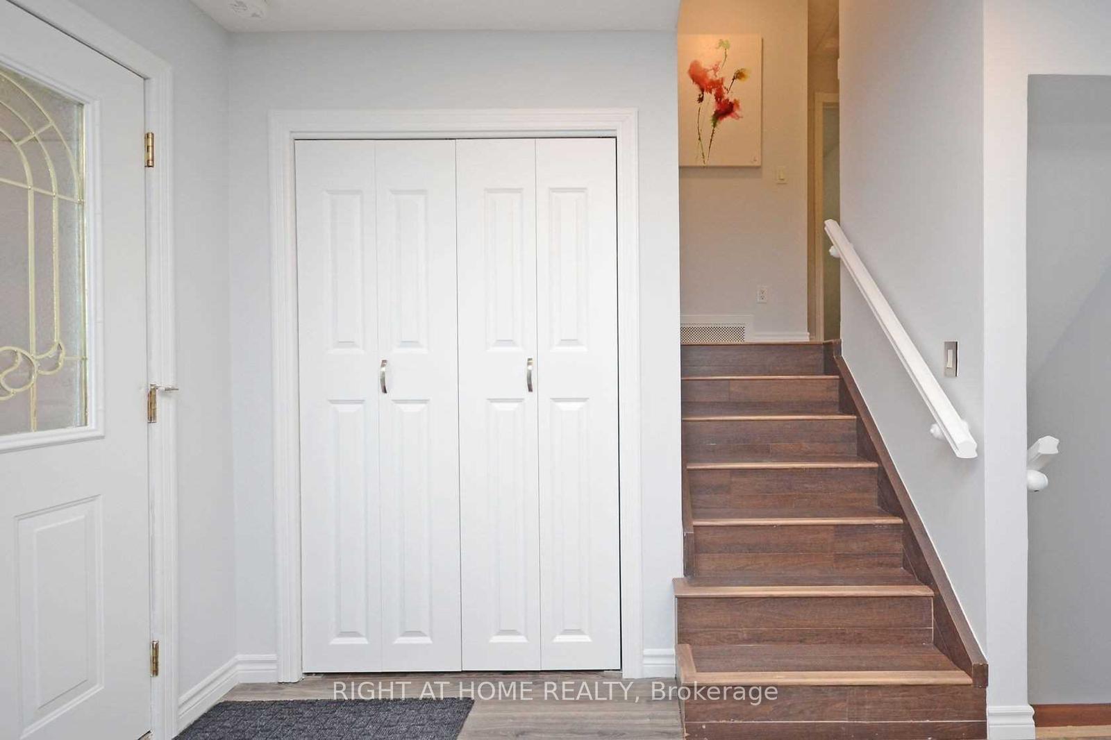 Photo 15 of 7123 Barto Crescent, Niagara Falls, Marineland — HOMEH