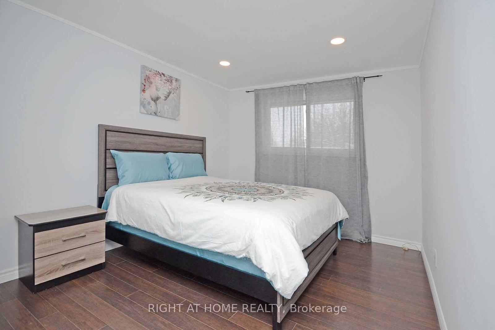 Photo 22 of 7123 Barto Crescent, Niagara Falls, Marineland — HOMEH