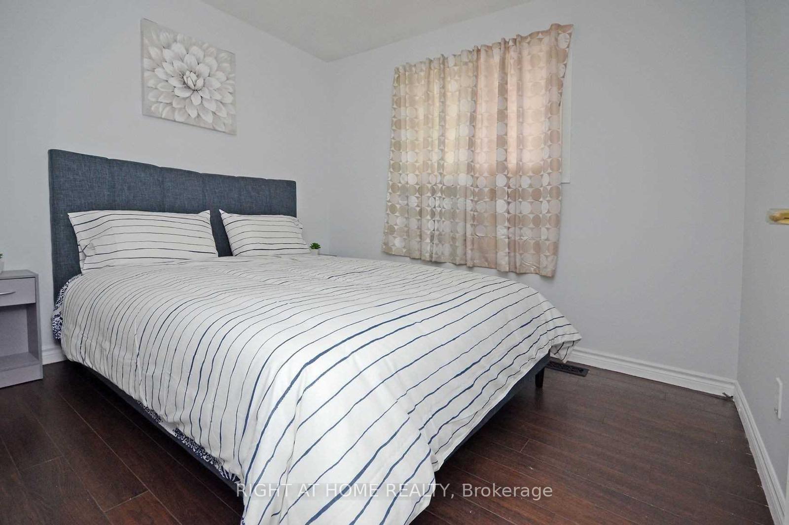 Photo 24 of 7123 Barto Crescent, Niagara Falls, Marineland — HOMEH
