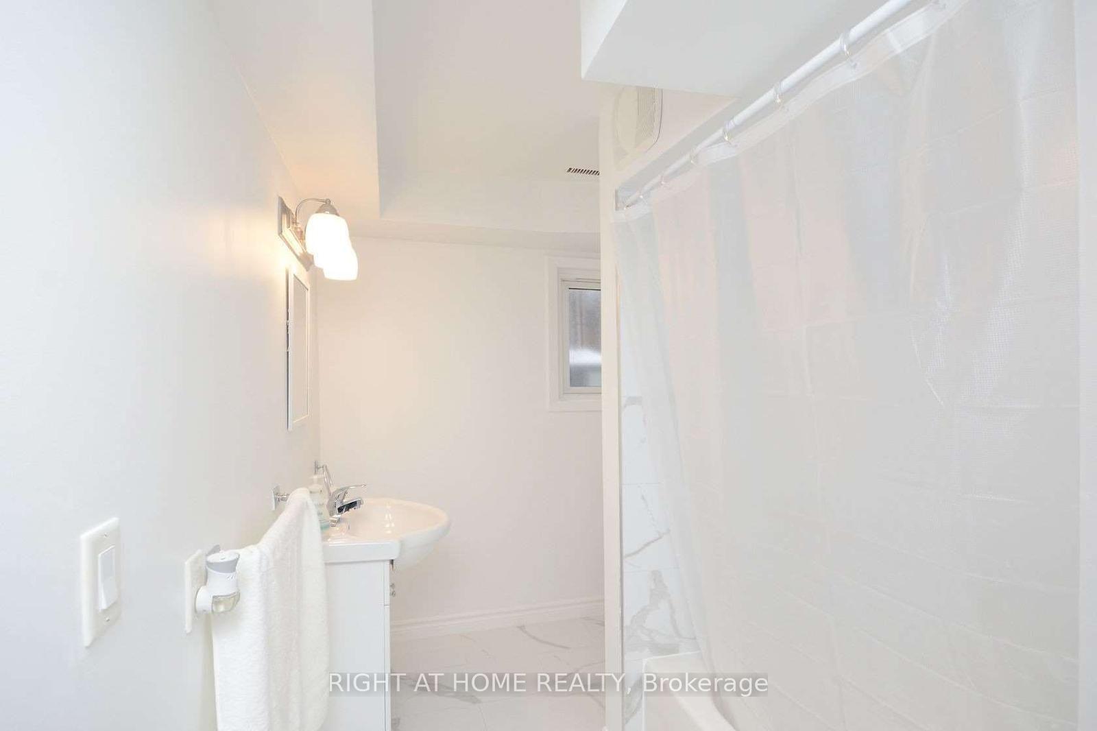 Photo 29 of 7123 Barto Crescent, Niagara Falls, Marineland — HOMEH