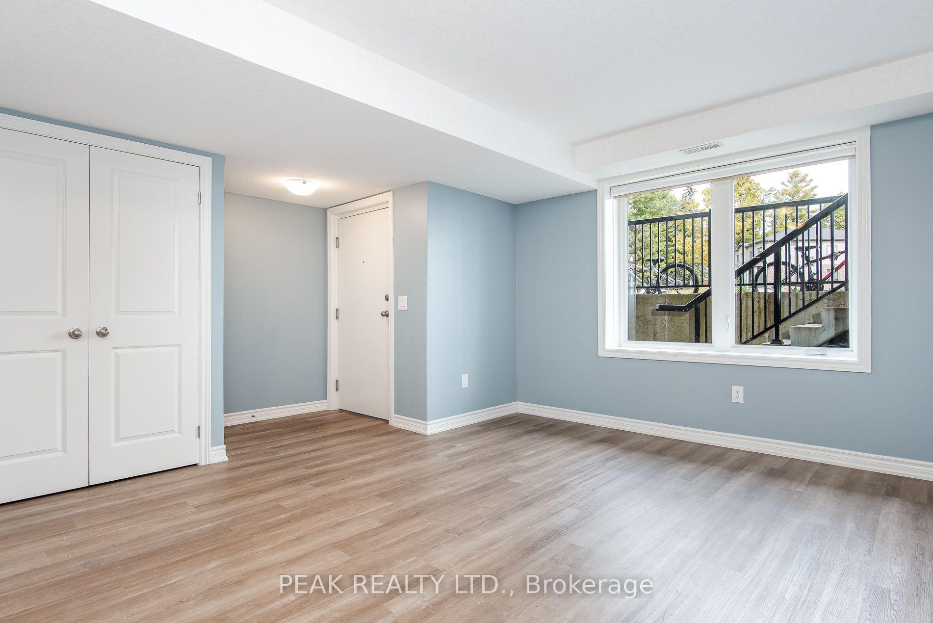 Photo 8 of 243 Chapel Hill Drive, Kitchener, Brigadoon — HOMEH