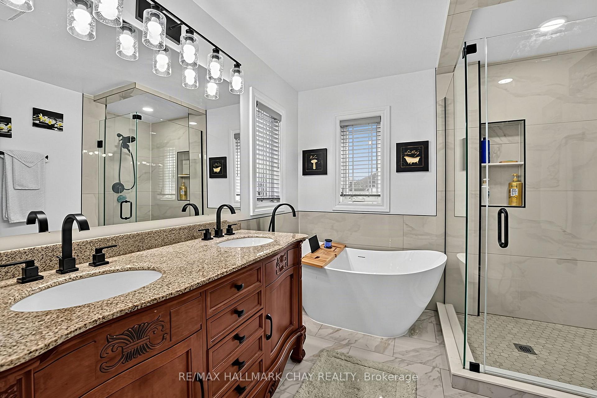 Photo 19 of 14 Strathmore Place, Barrie, Innis-Shore — HOMEH