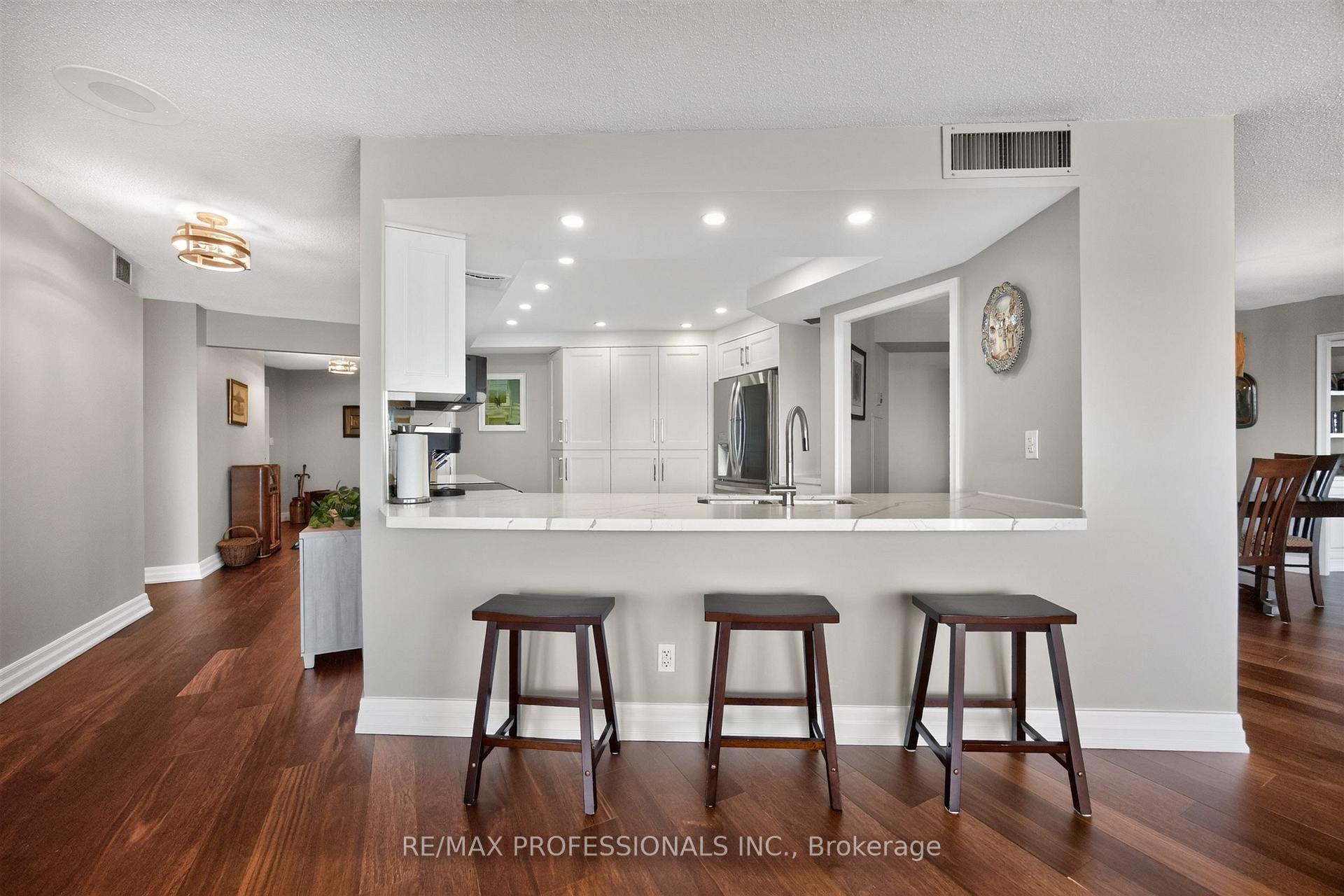 Photo 7 of Unit 1807, 2000 Islington Avenue, Etobicoke, Kingsview Village-The Westway — HOMEH
