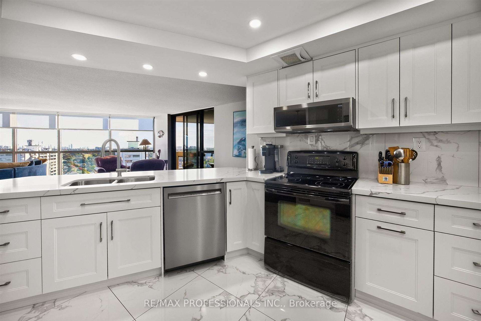 Photo 10 of Unit 1807, 2000 Islington Avenue, Etobicoke, Kingsview Village-The Westway — HOMEH