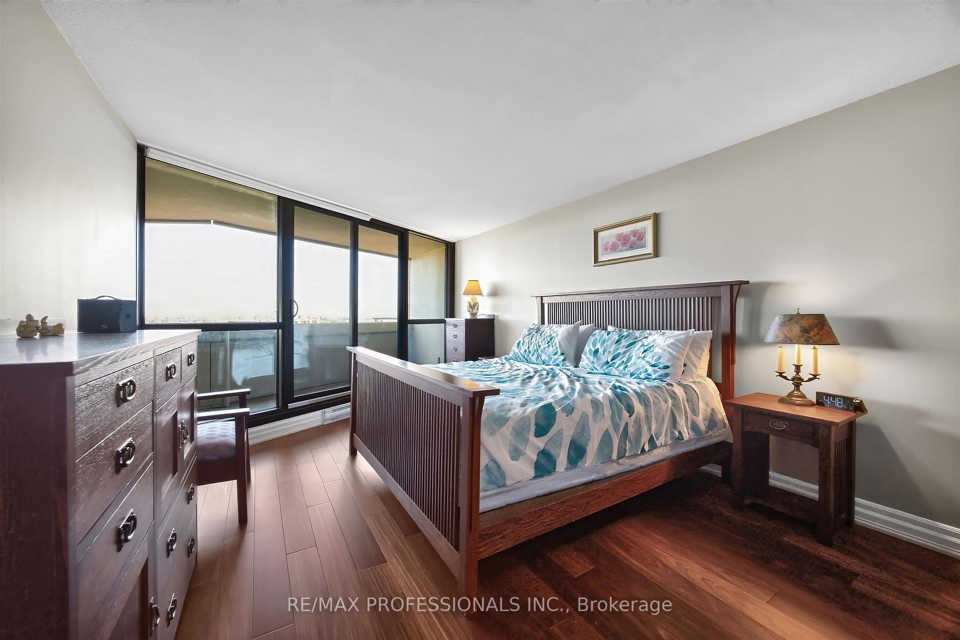 Photo 22 of Unit 1807, 2000 Islington Avenue, Etobicoke, Kingsview Village-The Westway — HOMEH