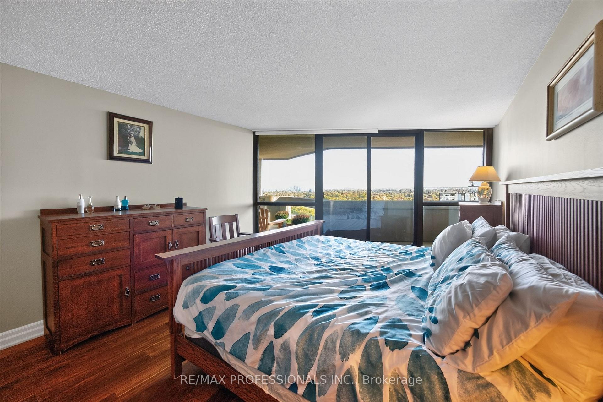 Photo 23 of Unit 1807, 2000 Islington Avenue, Etobicoke, Kingsview Village-The Westway — HOMEH