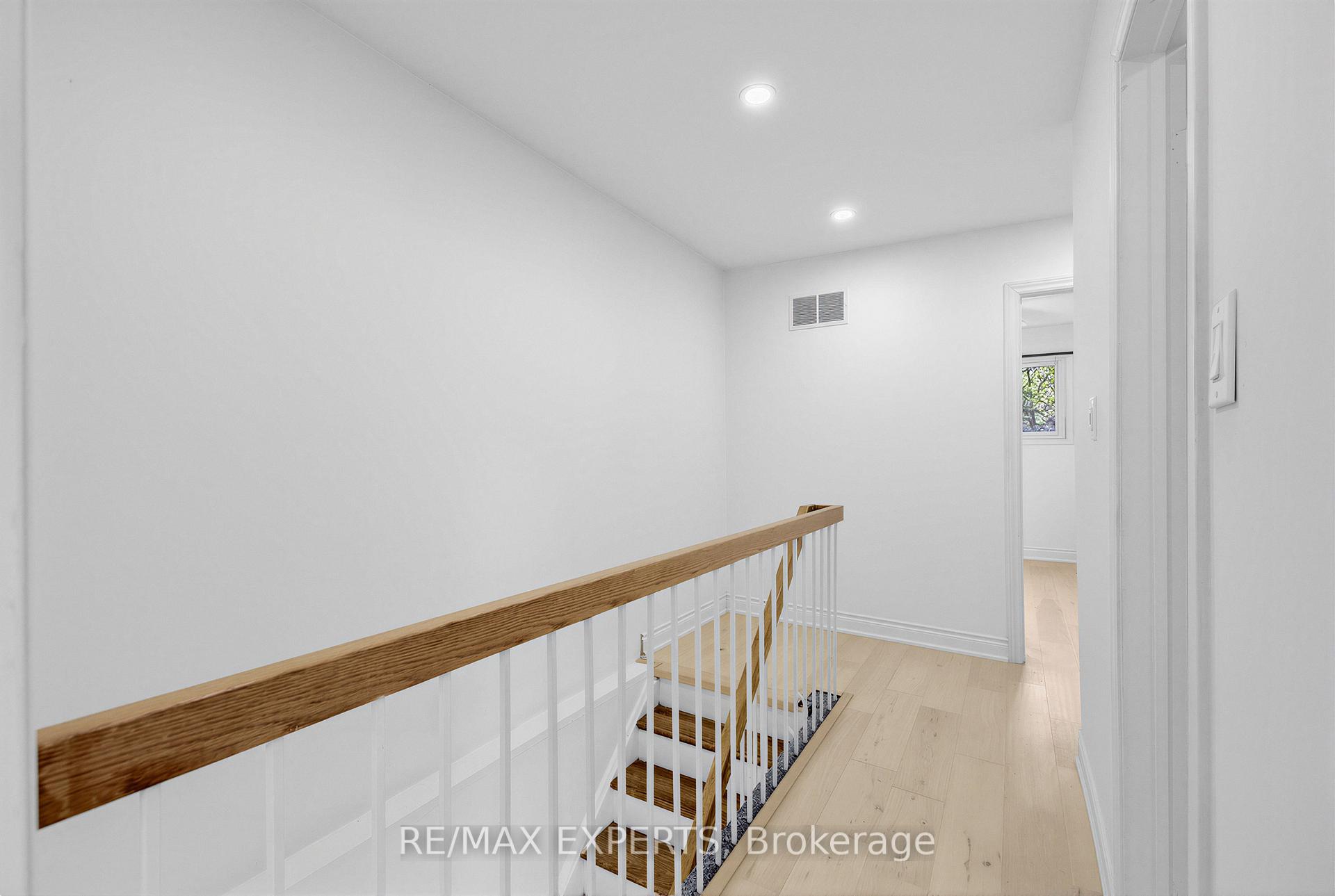 Photo 14 of 21 Maple Branch Path, Etobicoke, Kingsview Village-The Westway — HOMEH