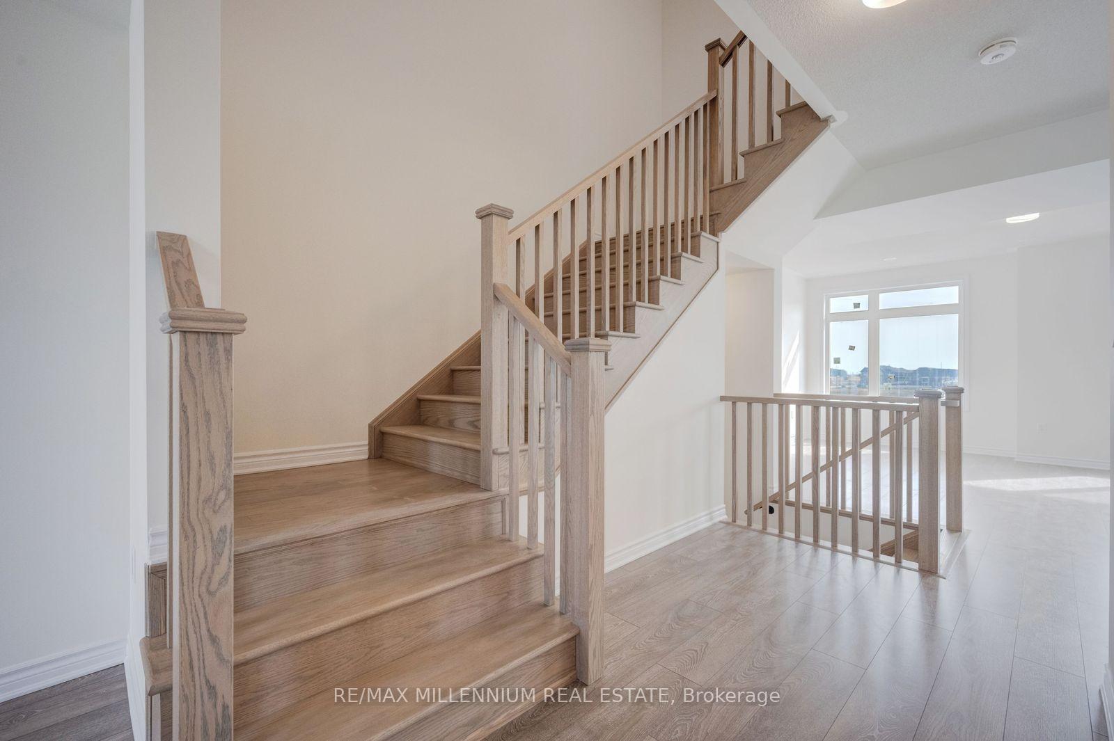 Photo 12 of 78 Fieldfare Road, Brampton, Northwest Brampton — HOMEH