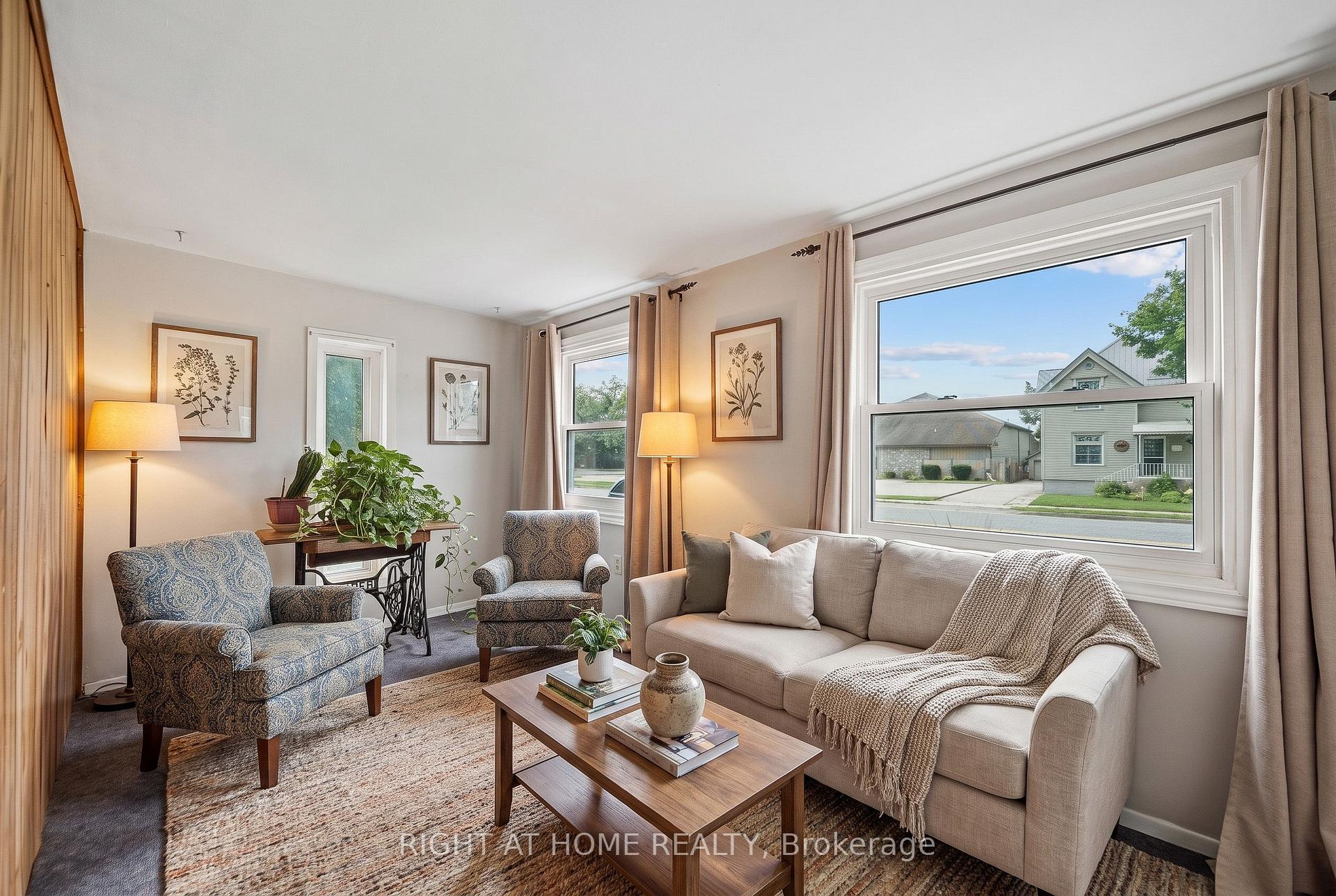 Photo 2 of 335 Talbot Street E, Aylmer — HOMEH