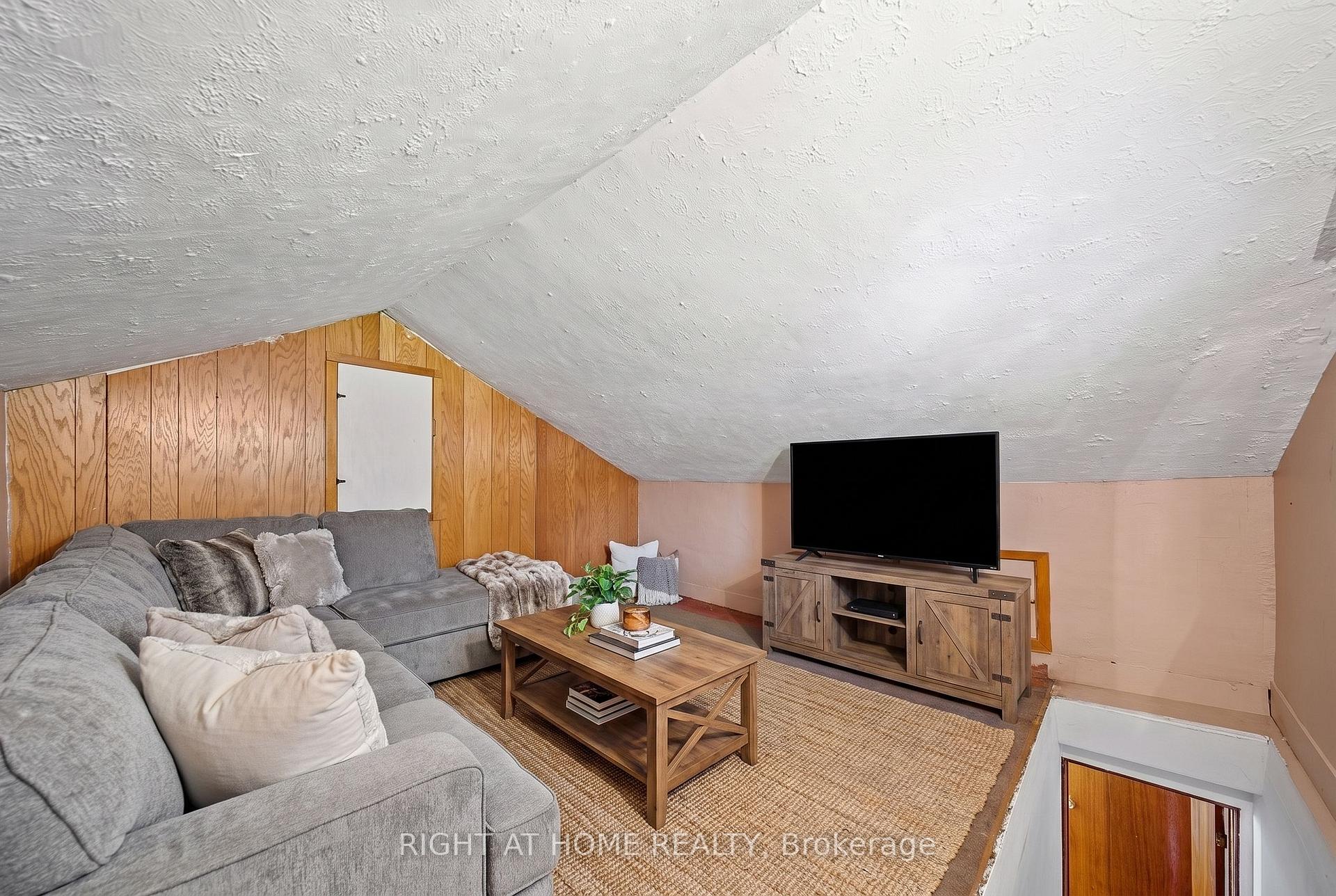 Photo 22 of 335 Talbot Street E, Aylmer — HOMEH