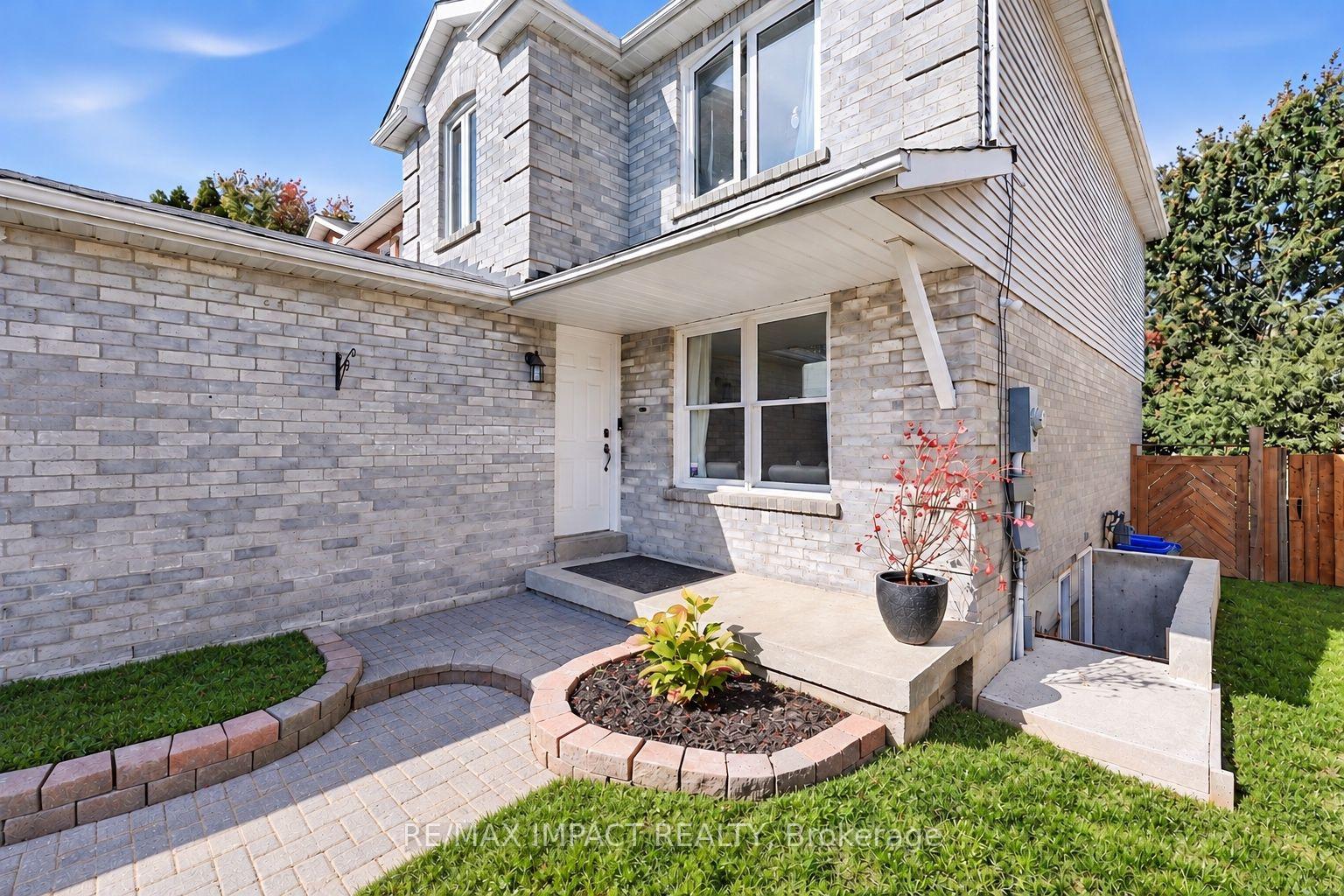 Photo 3 of 74 Yorkville Drive, Clarington, Courtice — HOMEH