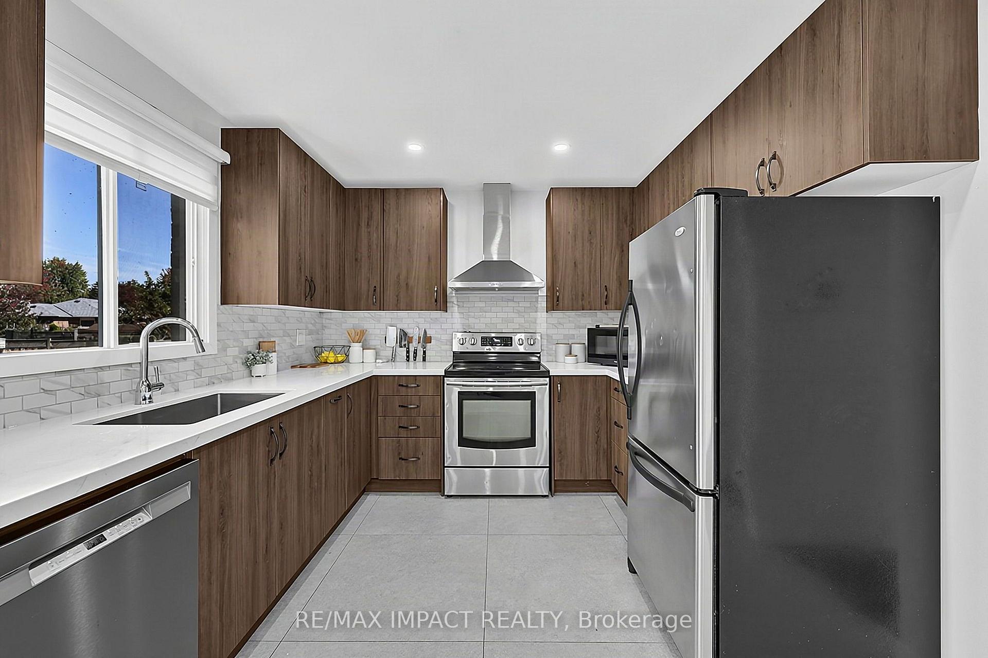 Photo 13 of 74 Yorkville Drive, Clarington, Courtice — HOMEH