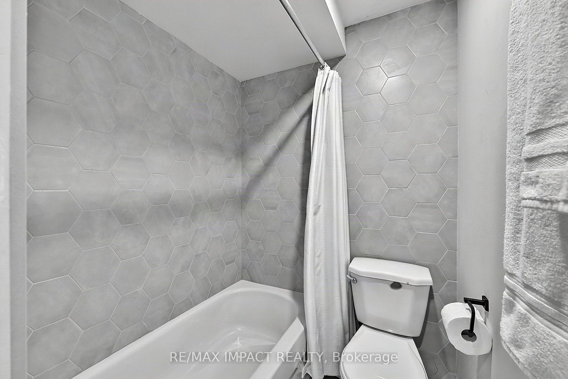 Photo 33 of 74 Yorkville Drive, Clarington, Courtice — HOMEH