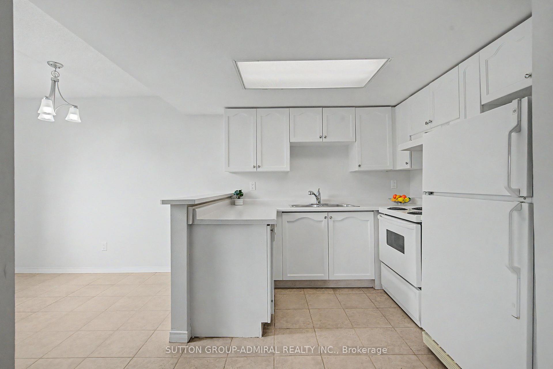 Photo 6 of Unit 311, 3499 Upper Middle Road, Burlington, Headon — HOMEH