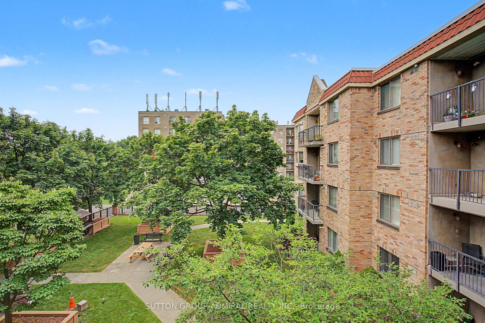 Photo 12 of Unit 311, 3499 Upper Middle Road, Burlington, Headon — HOMEH