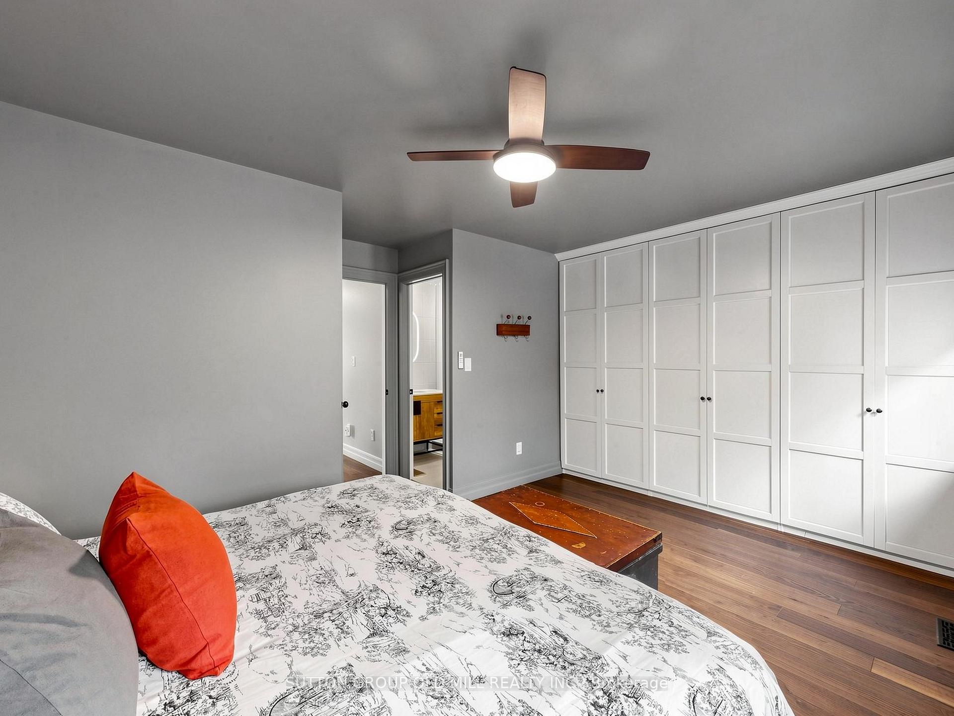 Photo 23 of 42 Bell Manor Drive, Etobicoke, Stonegate-Queensway — HOMEH