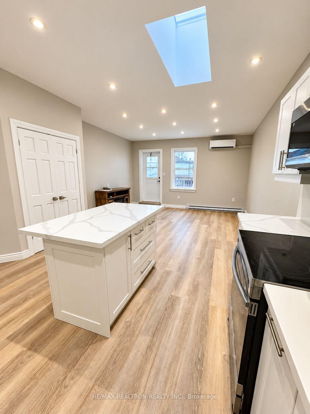 Photo 5 of Unit Upper, 2157 Danforth Avenue, Toronto, East End-Danforth — HOMEH
