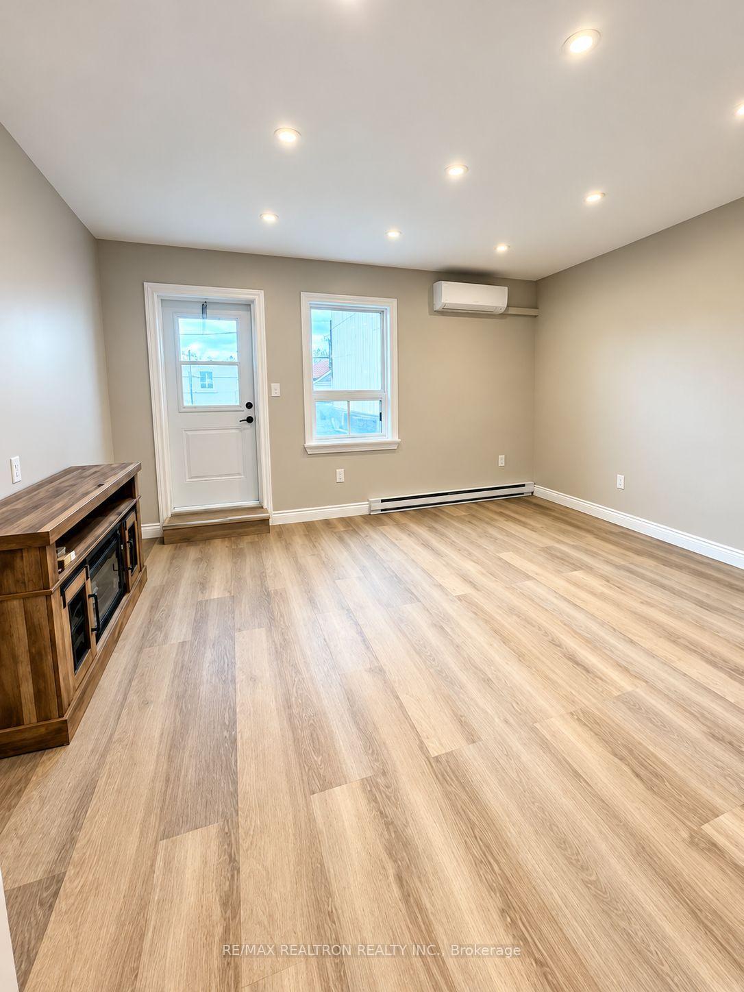 Photo 8 of Unit Upper, 2157 Danforth Avenue, Toronto, East End-Danforth — HOMEH