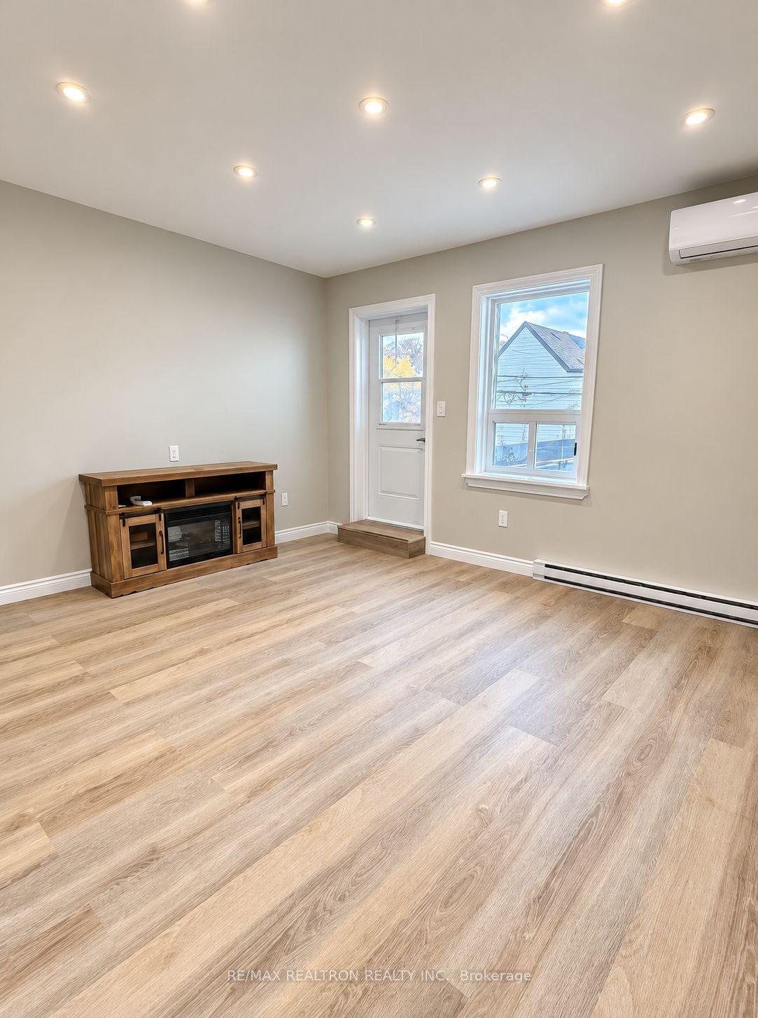 Photo 10 of Unit Upper, 2157 Danforth Avenue, Toronto, East End-Danforth — HOMEH