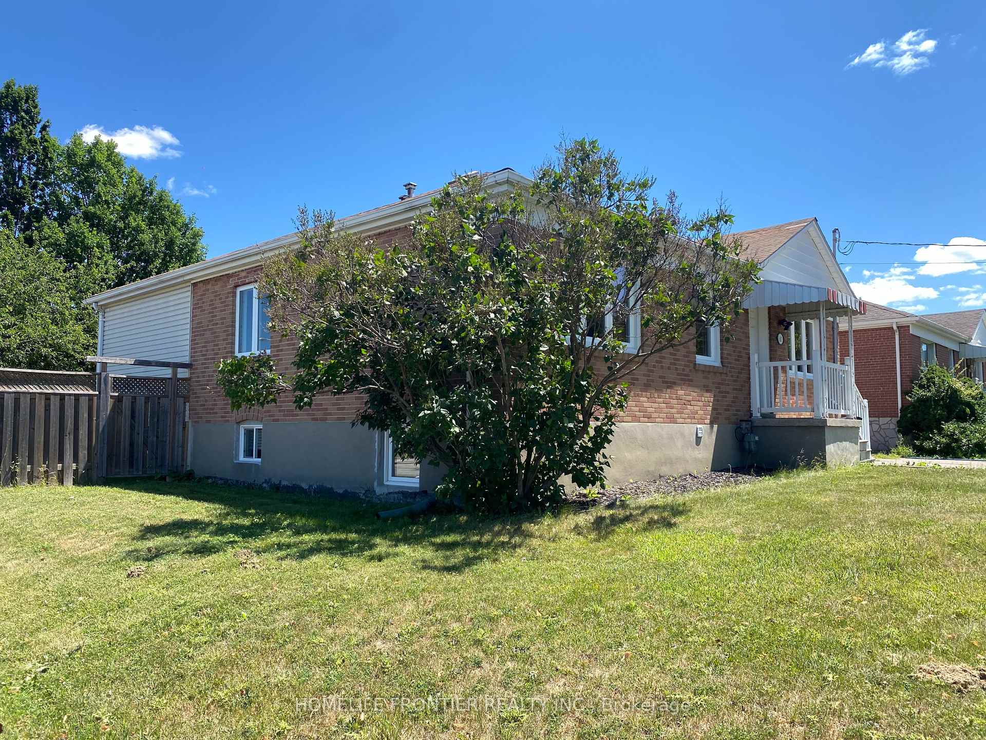Photo 3 of Unit Main, 63 Lockerbie Avenue, North York, Humberlea-Pelmo Park — HOMEH