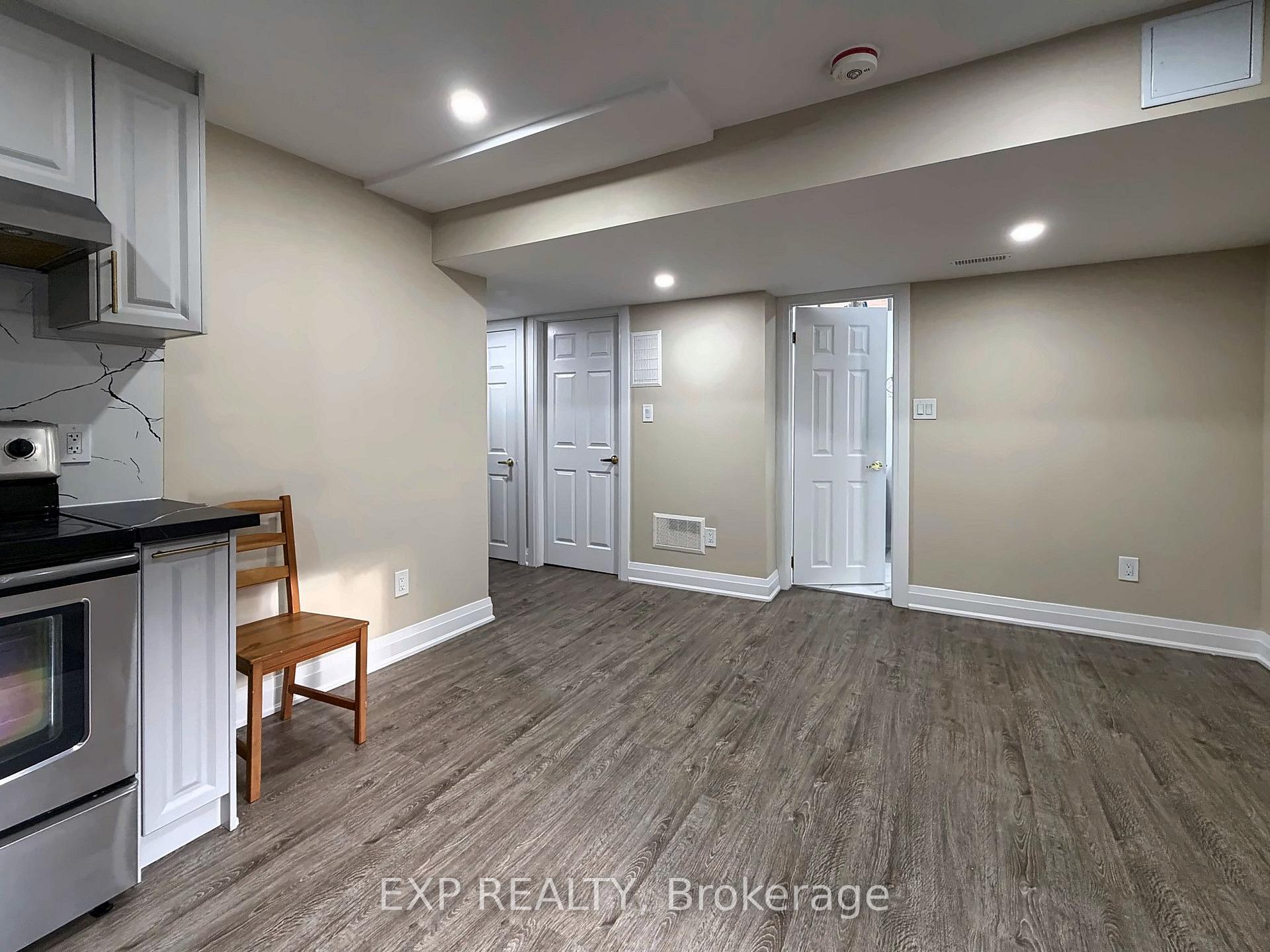 Photo 9 of Unit Basement, 5896 Chorley Place, Mississauga, Central Erin Mills — HOMEH