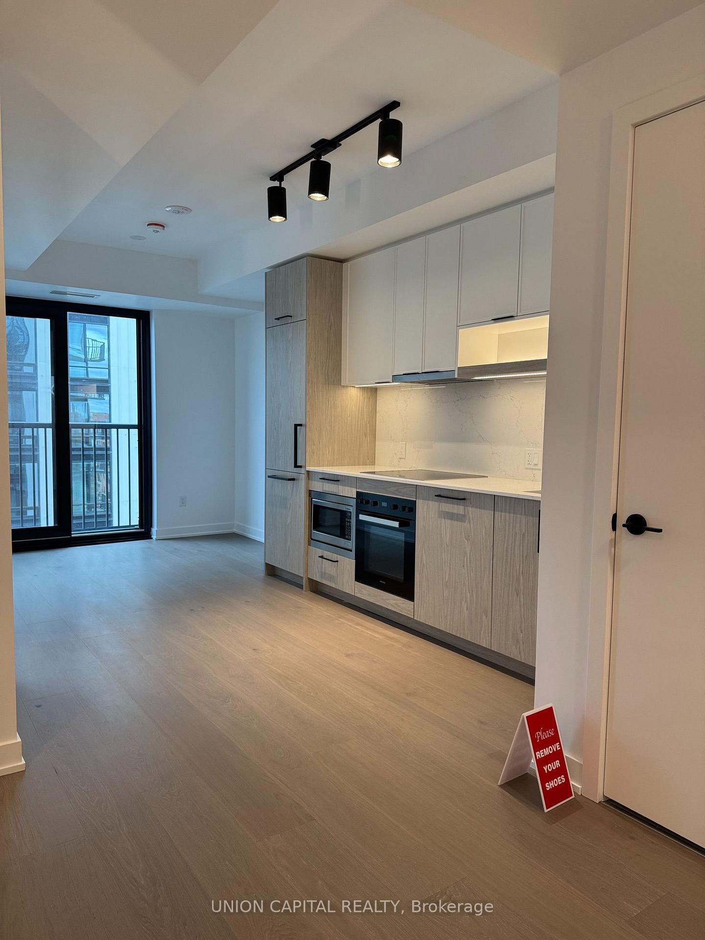 Photo 6 of Unit 2101, 91 Montclair Avenue, Toronto, Forest Hill South — HOMEH