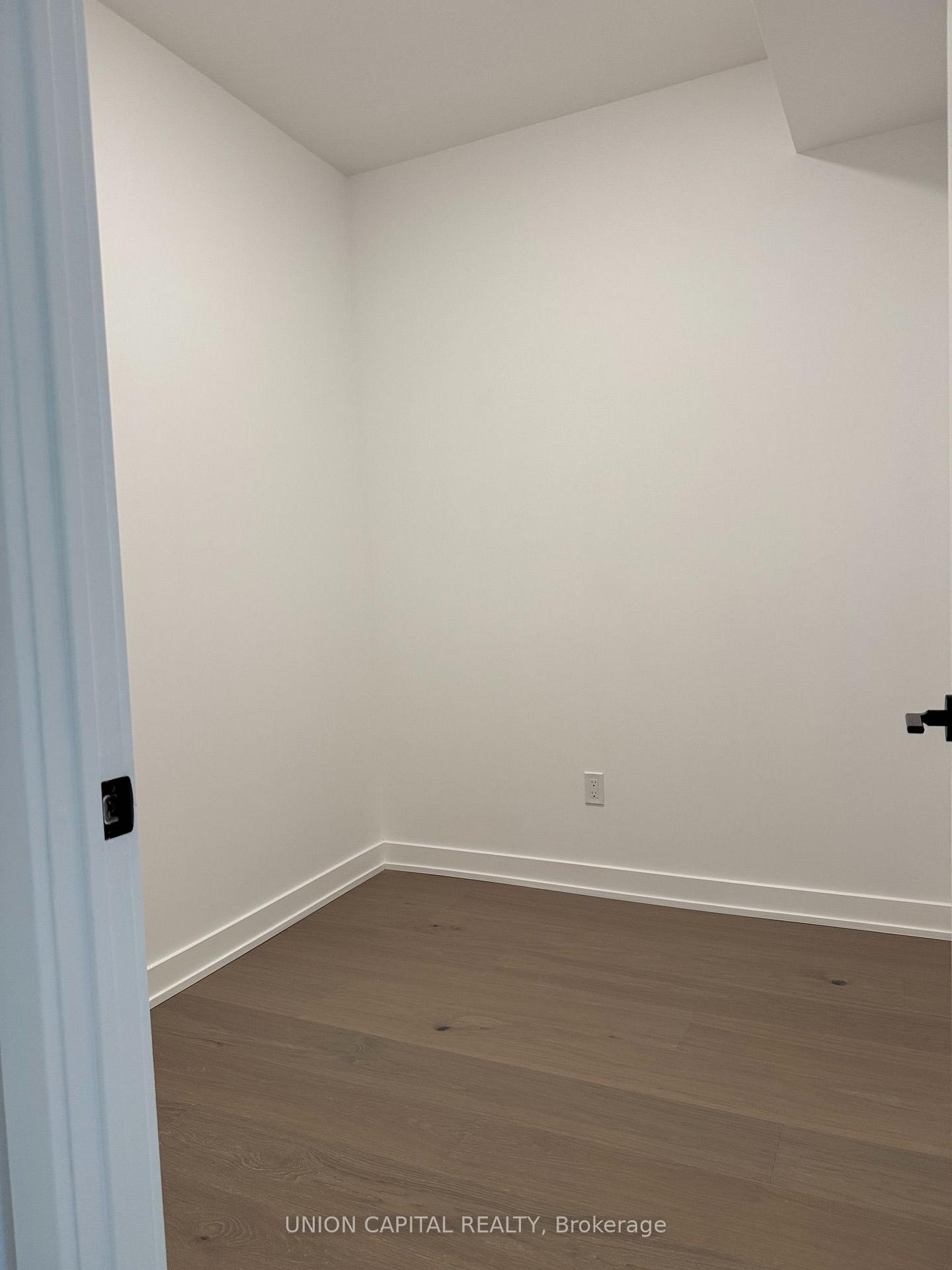 Photo 11 of Unit 2101, 91 Montclair Avenue, Toronto, Forest Hill South — HOMEH