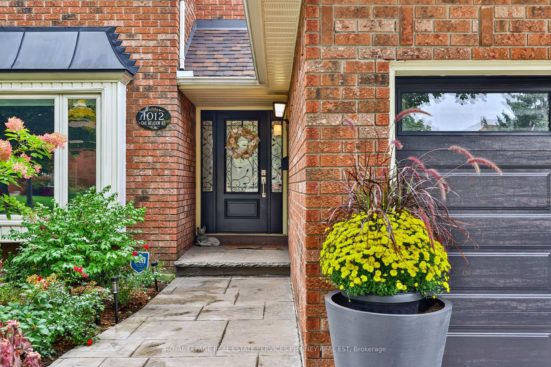 Photo 5 of 1012 Oak Meadow Road, Oakville, Glen Abbey — HOMEH