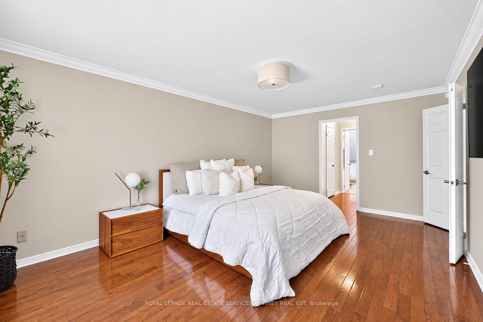 Photo 45 of 1012 Oak Meadow Road, Oakville, Glen Abbey — HOMEH