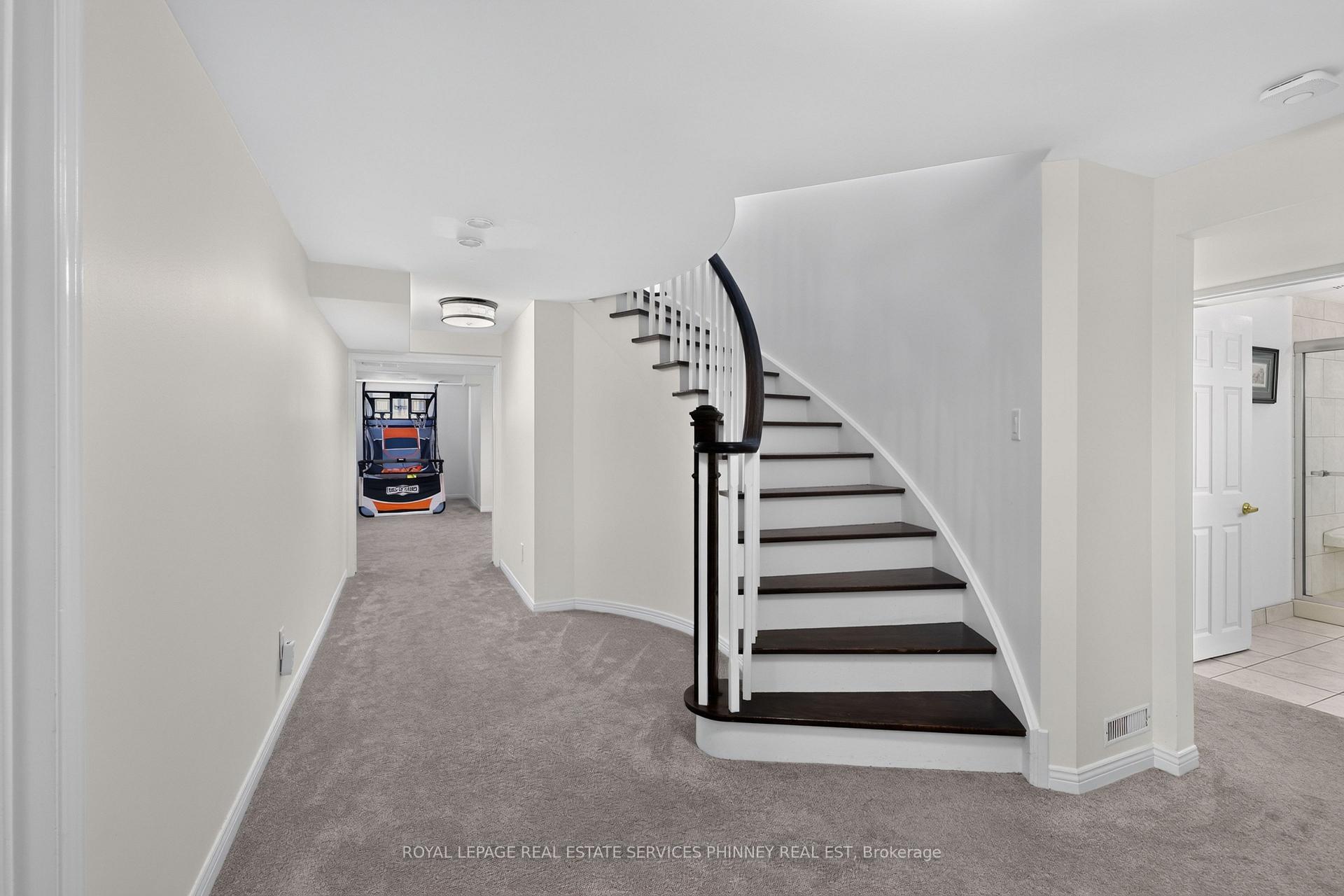 Photo 63 of 1012 Oak Meadow Road, Oakville, Glen Abbey — HOMEH