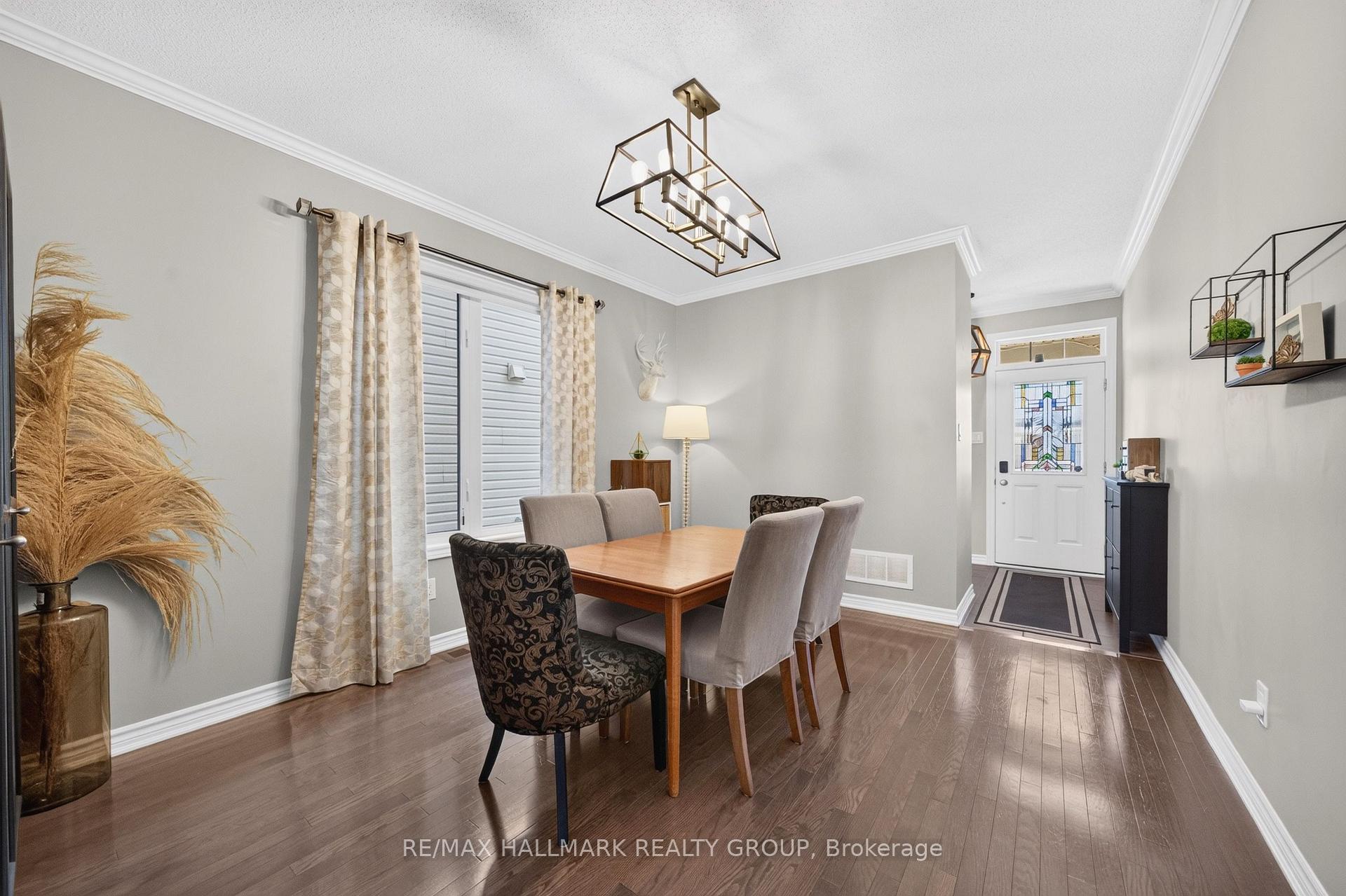 Photo 10 of 556 Sunlit Circle, Ottawa, Notting Hill/Summerside — HOMEH