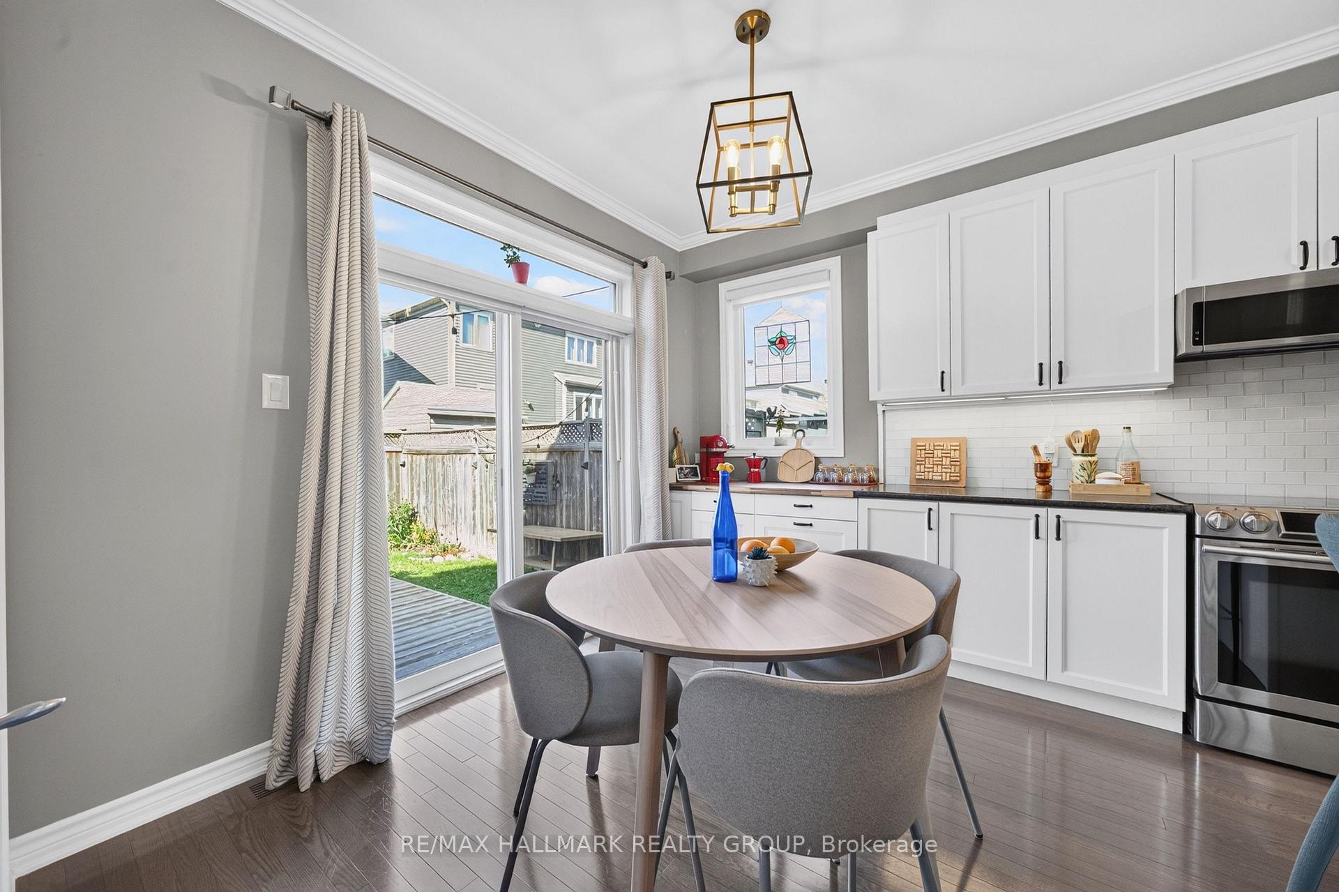 Photo 24 of 556 Sunlit Circle, Ottawa, Notting Hill/Summerside — HOMEH