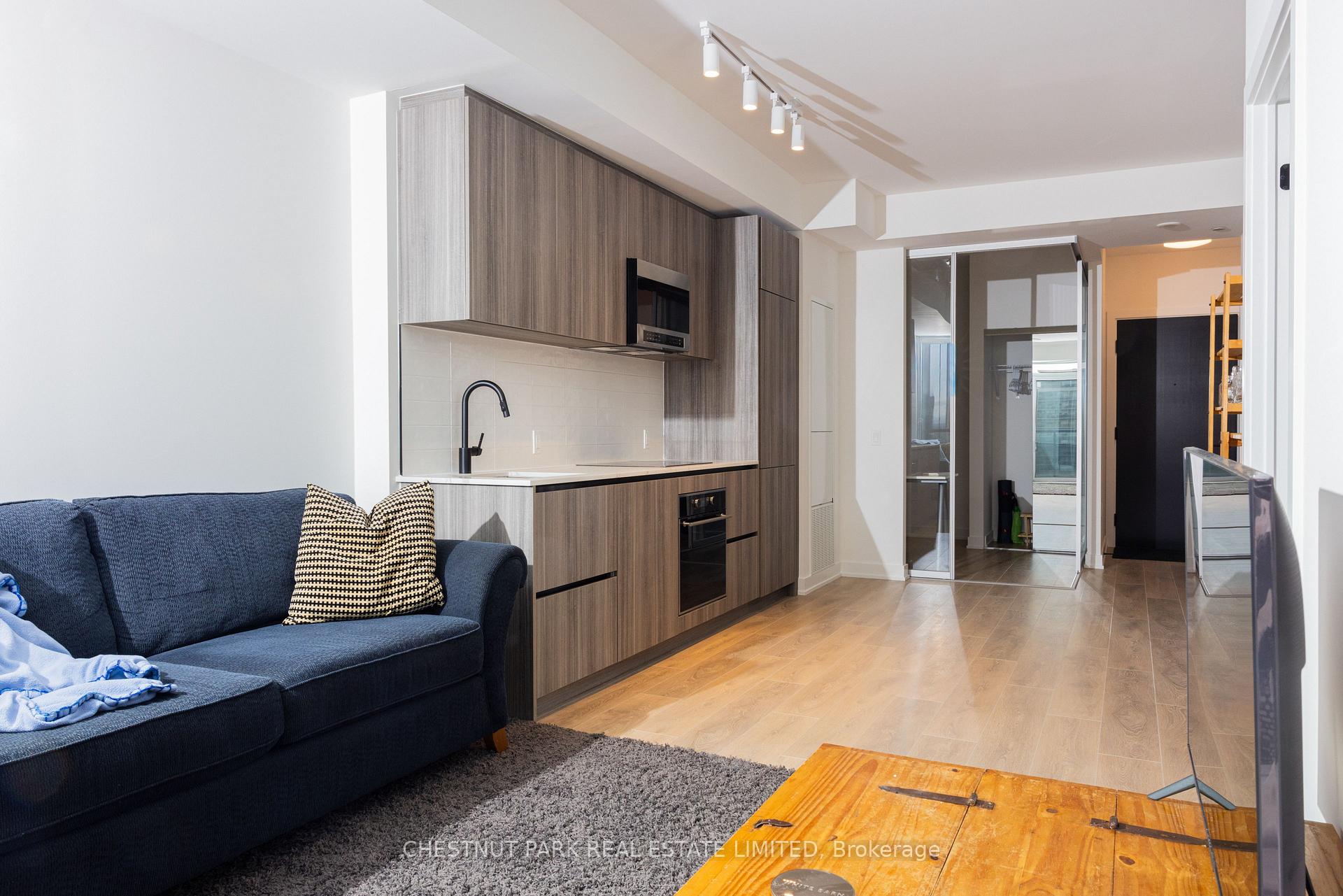 Photo 7 of Unit 1807, 117 Broadway Avenue, Toronto, Mount Pleasant West — HOMEH