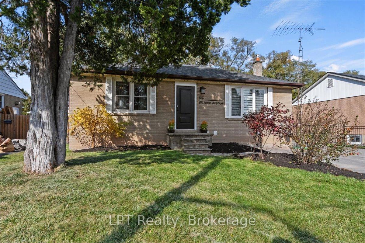 Photo 4 of 667 Wickens Avenue, Burlington, LaSalle — HOMEH