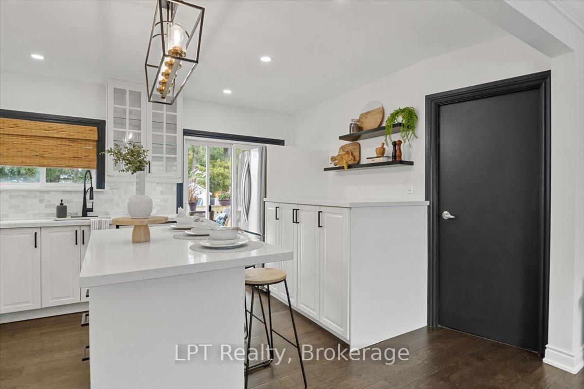 Photo 20 of 667 Wickens Avenue, Burlington, LaSalle — HOMEH