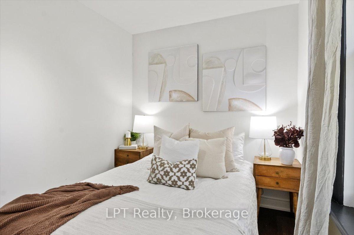 Photo 24 of 667 Wickens Avenue, Burlington, LaSalle — HOMEH