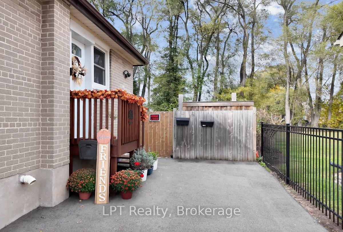 Photo 29 of 667 Wickens Avenue, Burlington, LaSalle — HOMEH
