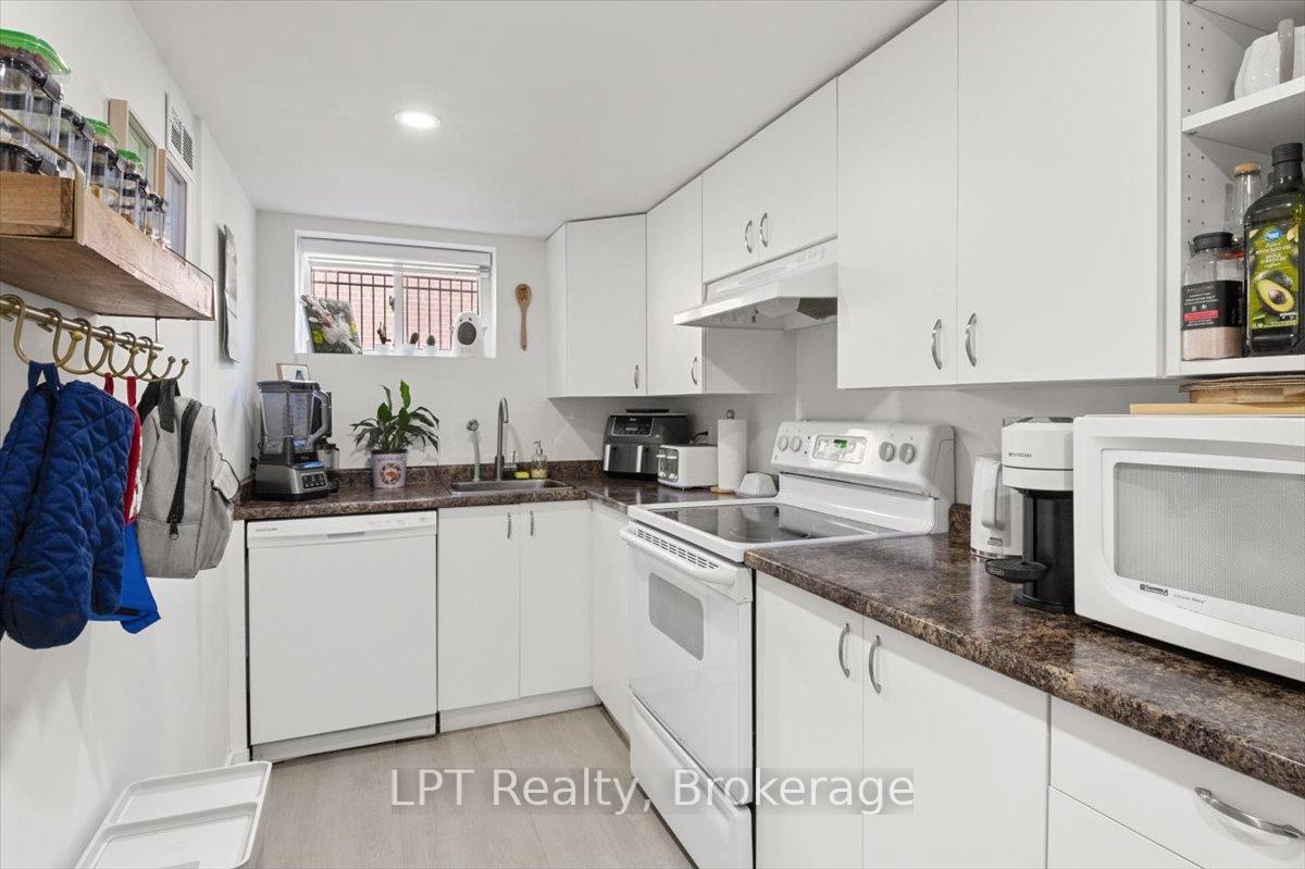 Photo 33 of 667 Wickens Avenue, Burlington, LaSalle — HOMEH